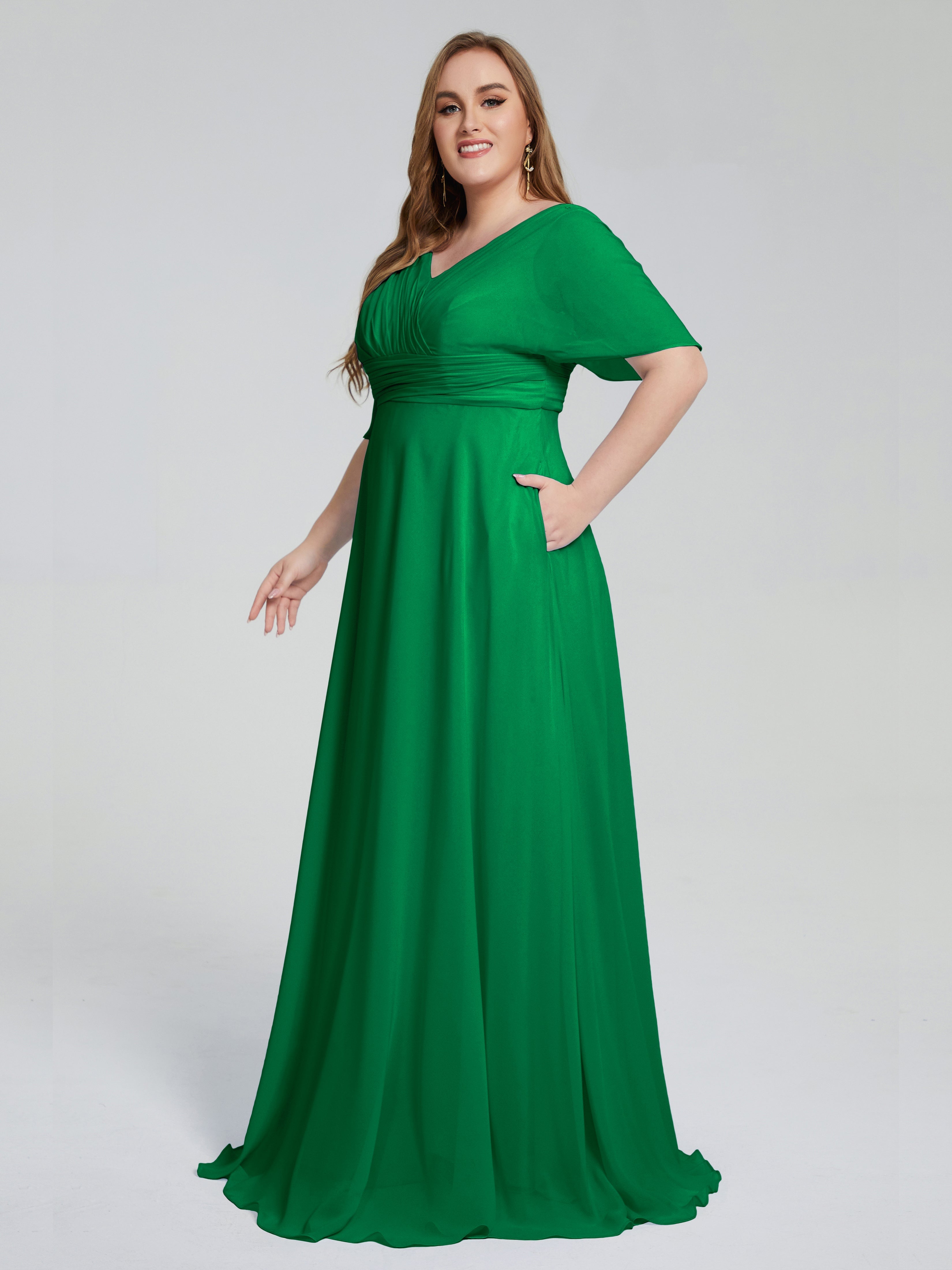 Robe Demoiselle D Honneur Vert Emeraude Balayage Traîne Manches Courtes Mousseline Robes Demoiselle D'Honneur Grande Taille