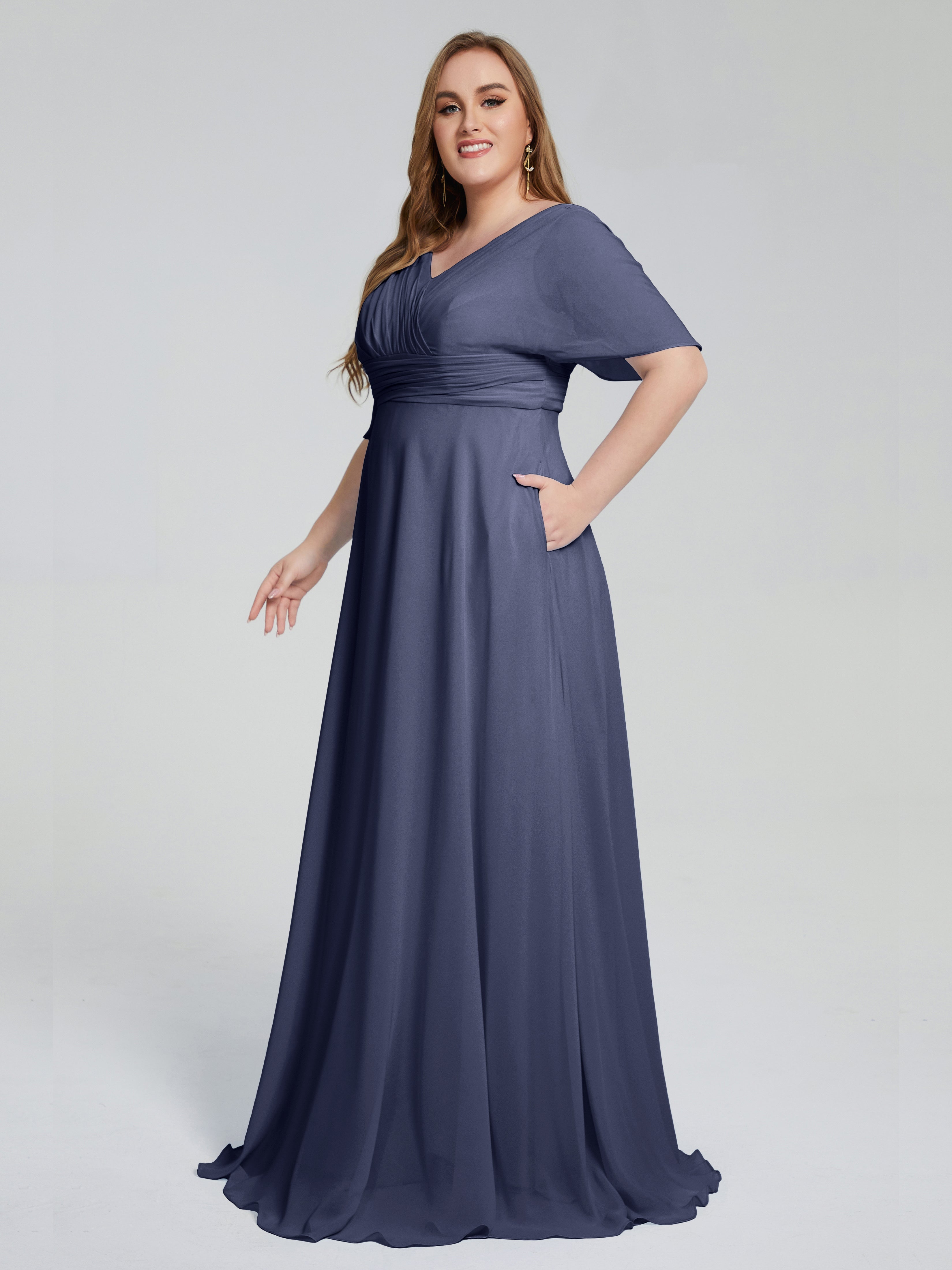 Robes De Demoiselle D'Honneur Bleu Orageux Balayage Traîne Manches Courtes Mousseline Robes Demoiselle D'Honneur Grande Taille