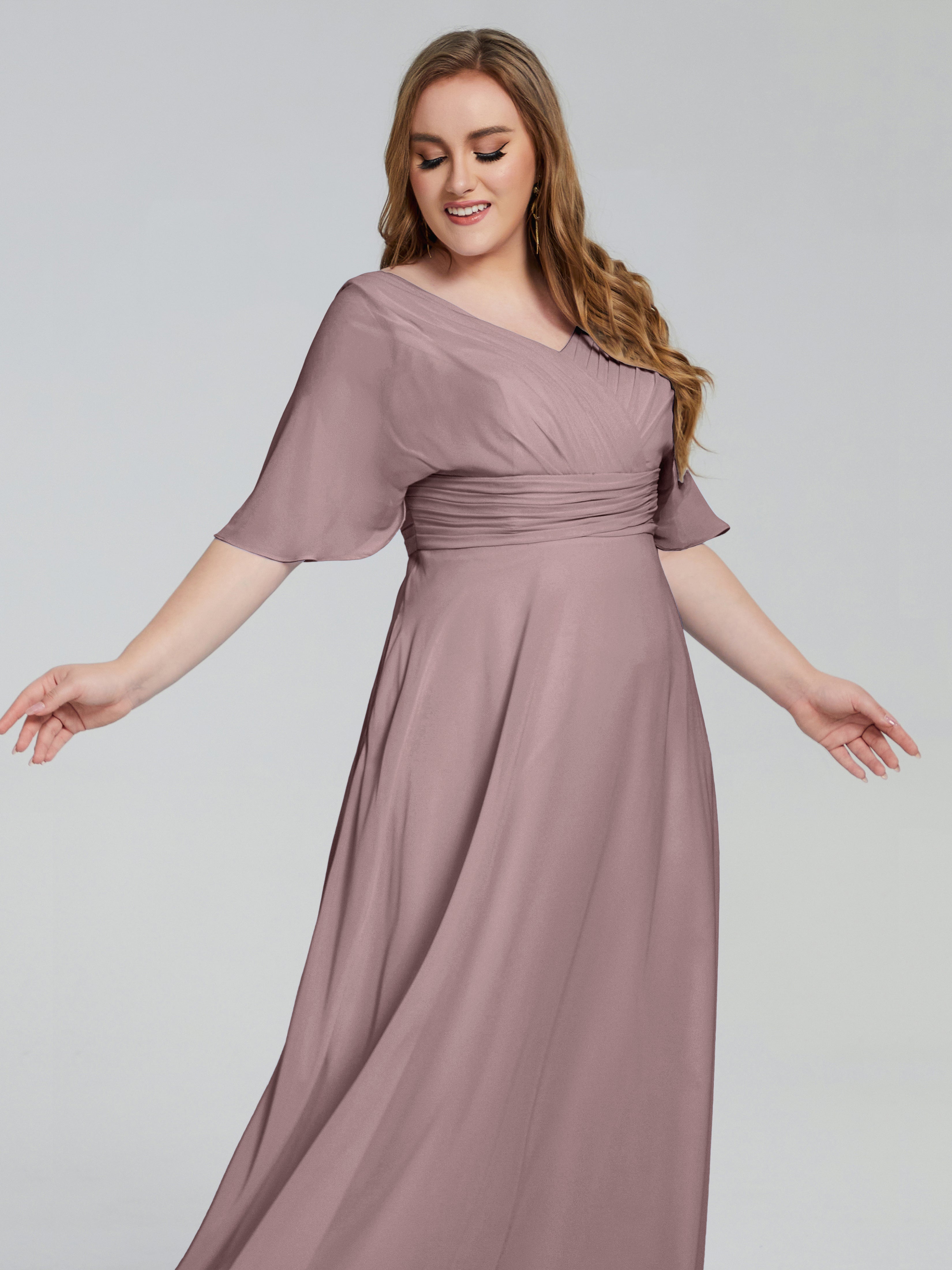 Robes De Demoiselle D'Honneur Mauve Foncé Balayage Traîne Manches Courtes Mousseline Robes Demoiselle D'Honneur Grande Taille