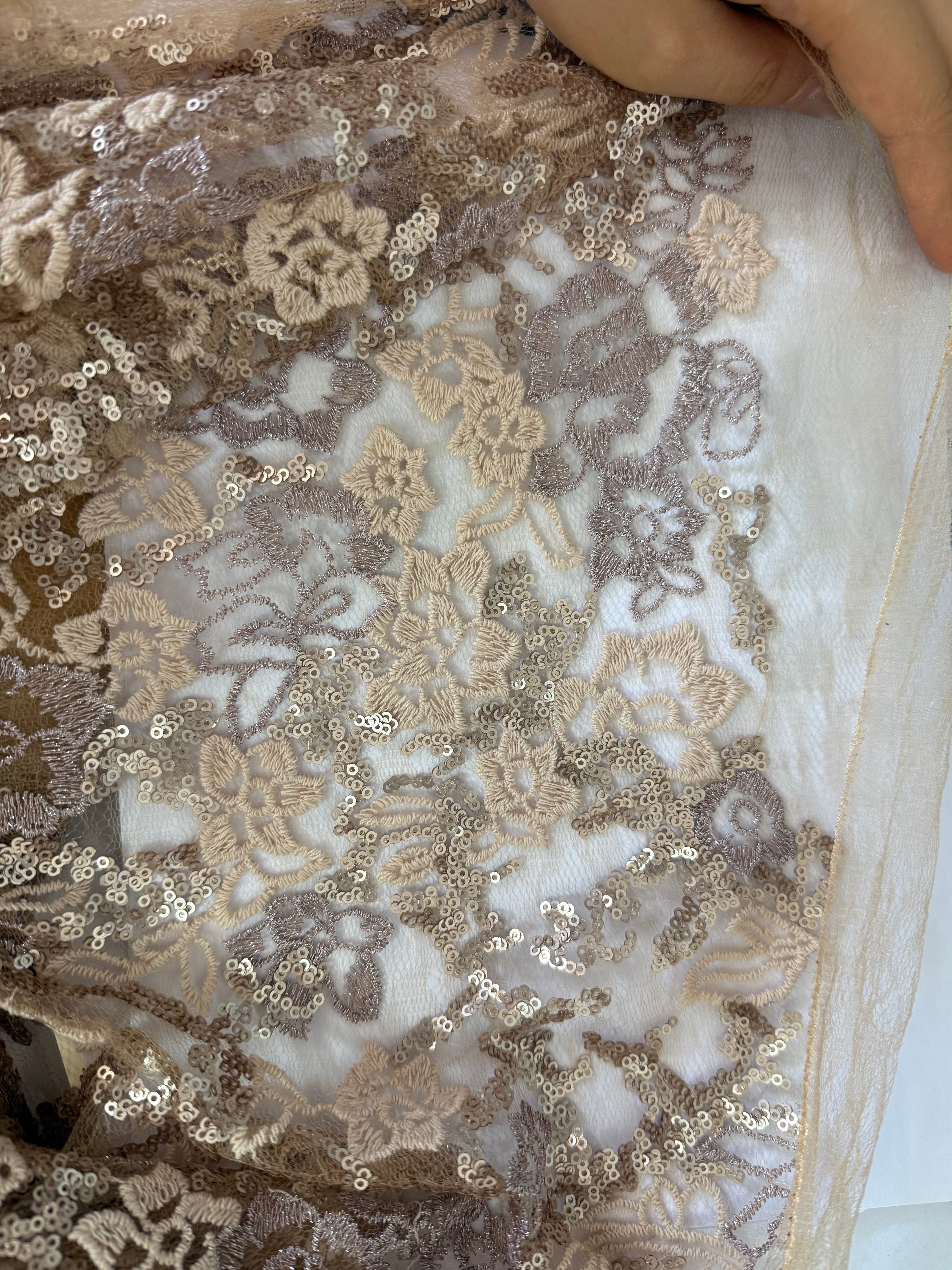 Robe Mère de la Mariée CHAMPAGNE Fourreau/Colonne Col en V Manchette Brodée avec Châle