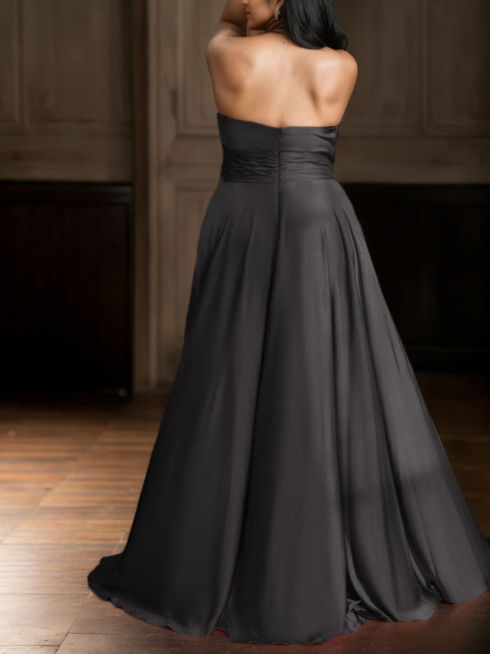 Robe de Bal Noire Longue Sans Bretelles Grande Taille avec Plissés et Sans Manches