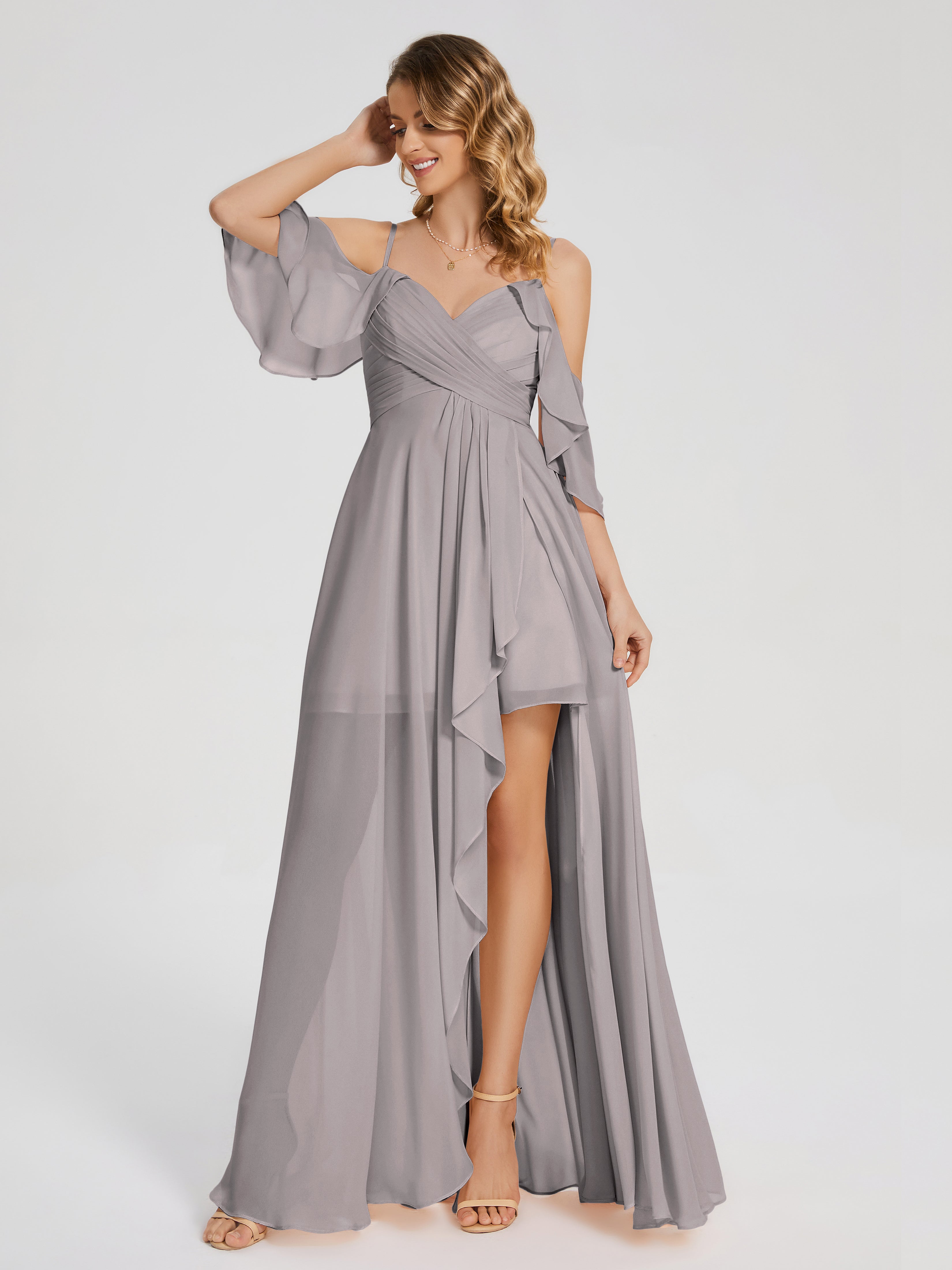 Robes De Demoiselle D'Honneur En Argent Asymétrique Hors-La-Épaule Mousseline Robes Demoiselle D'Honneur