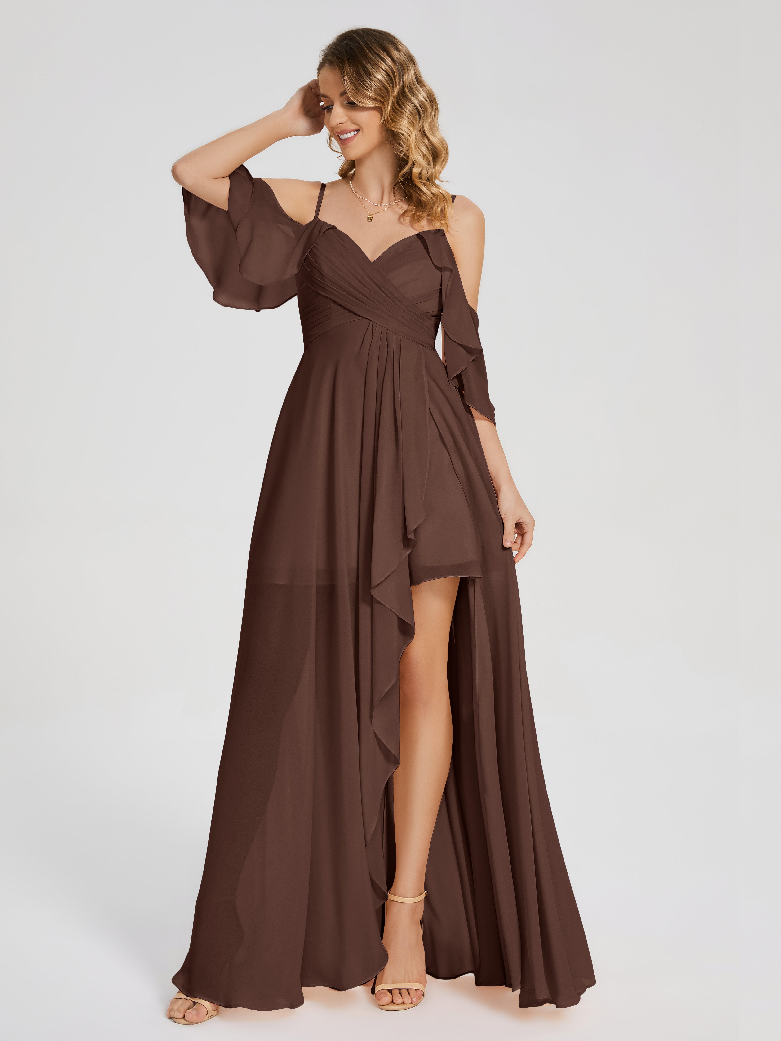 Robes De Demoiselle D'Honneur En Chocolat Asymétrique Hors-La-Épaule Mousseline Robes Demoiselle D'Honneur