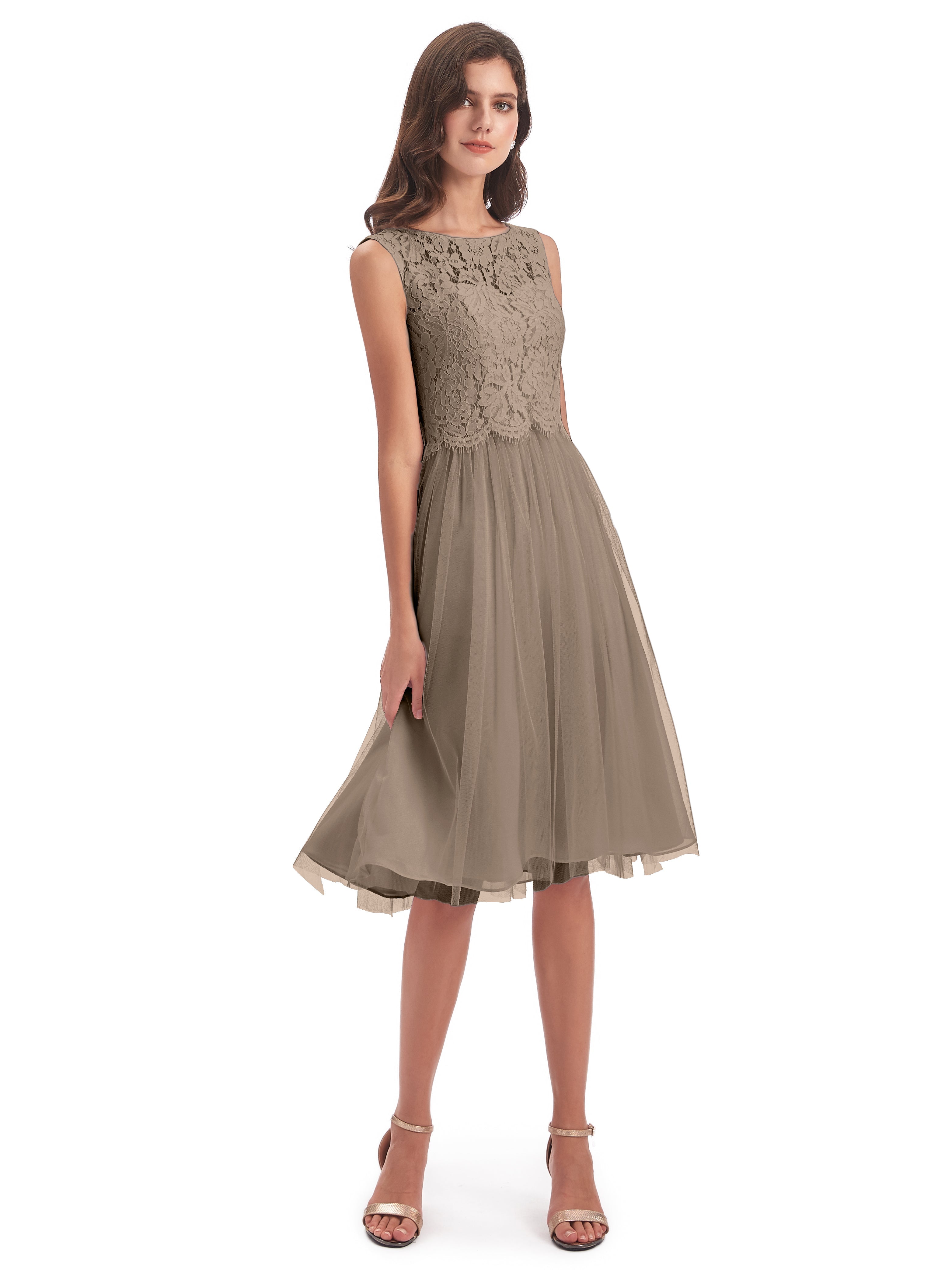 Couleur Taupe Robe Bateau Longueur Genou Tulle/Dentelle Robes Demoiselle D'Honneur