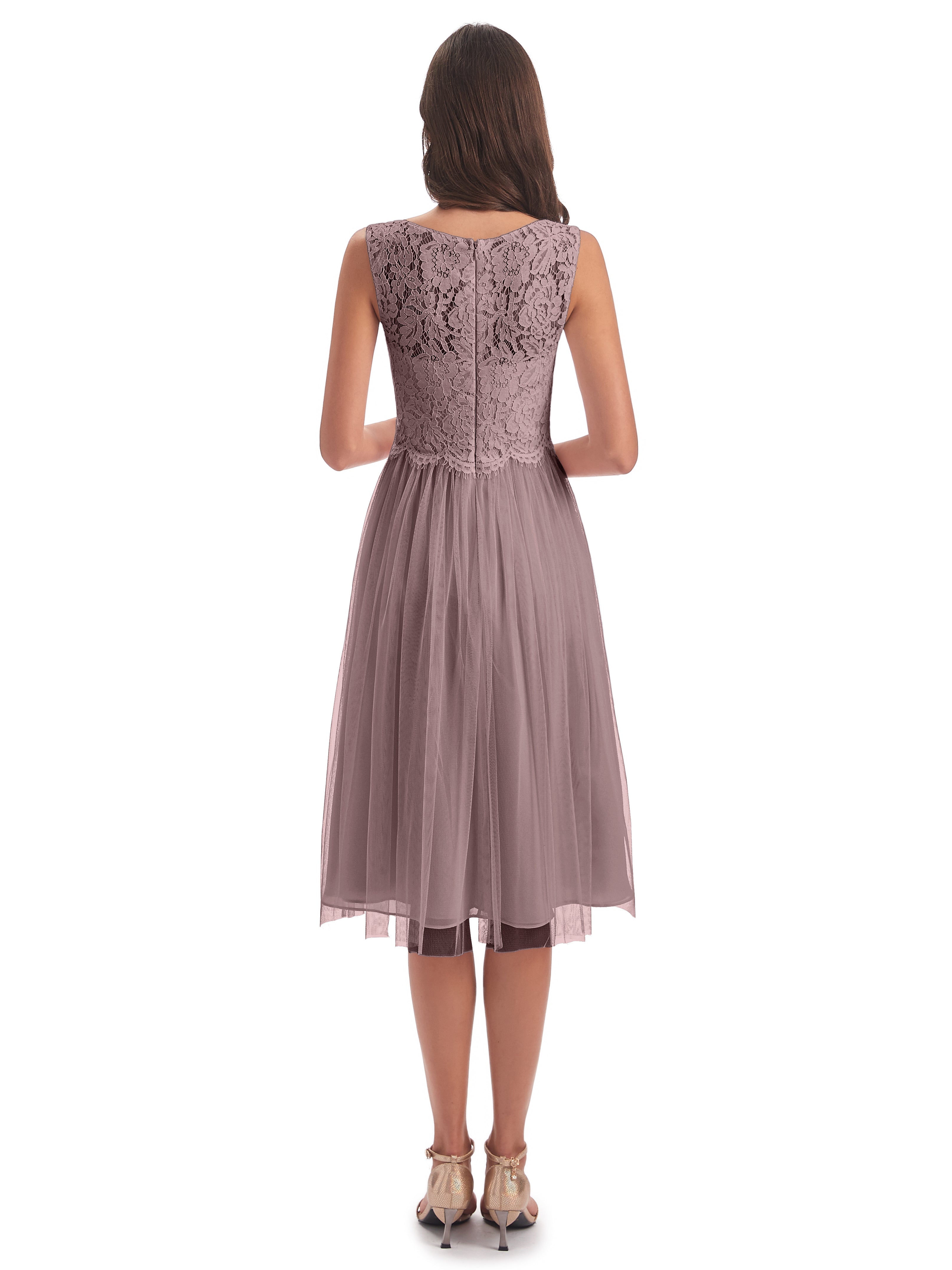 Robes De Demoiselle D'Honneur Mauve Foncé Bateau Longueur Genou Tulle/Dentelle Robes Demoiselle D'Honneur