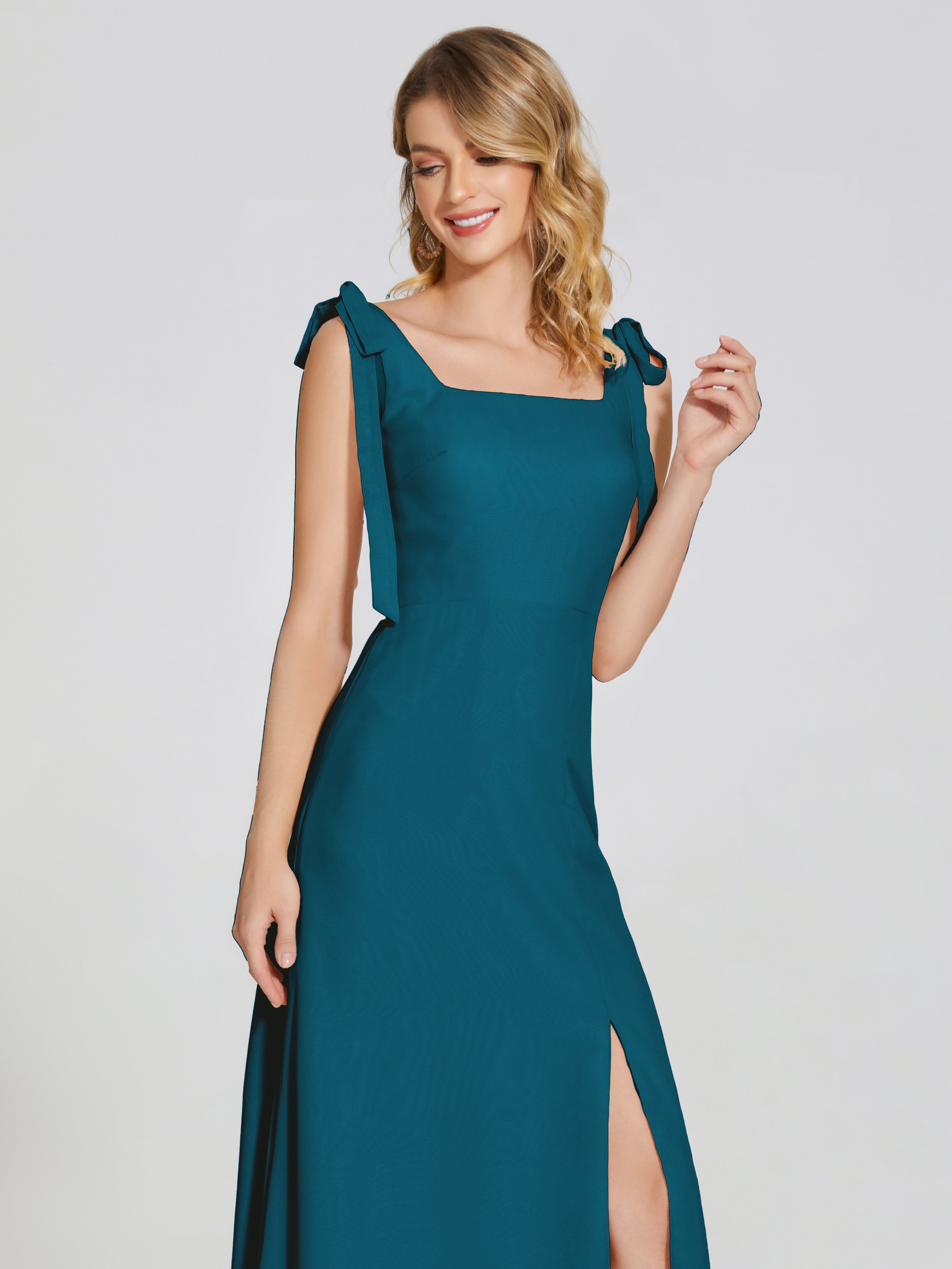 Robes De Demoiselle D'Honneur Bleu Encre Fendue Devant Encolure Carrée Mousseline Robe De Demoiselle D'Honneur