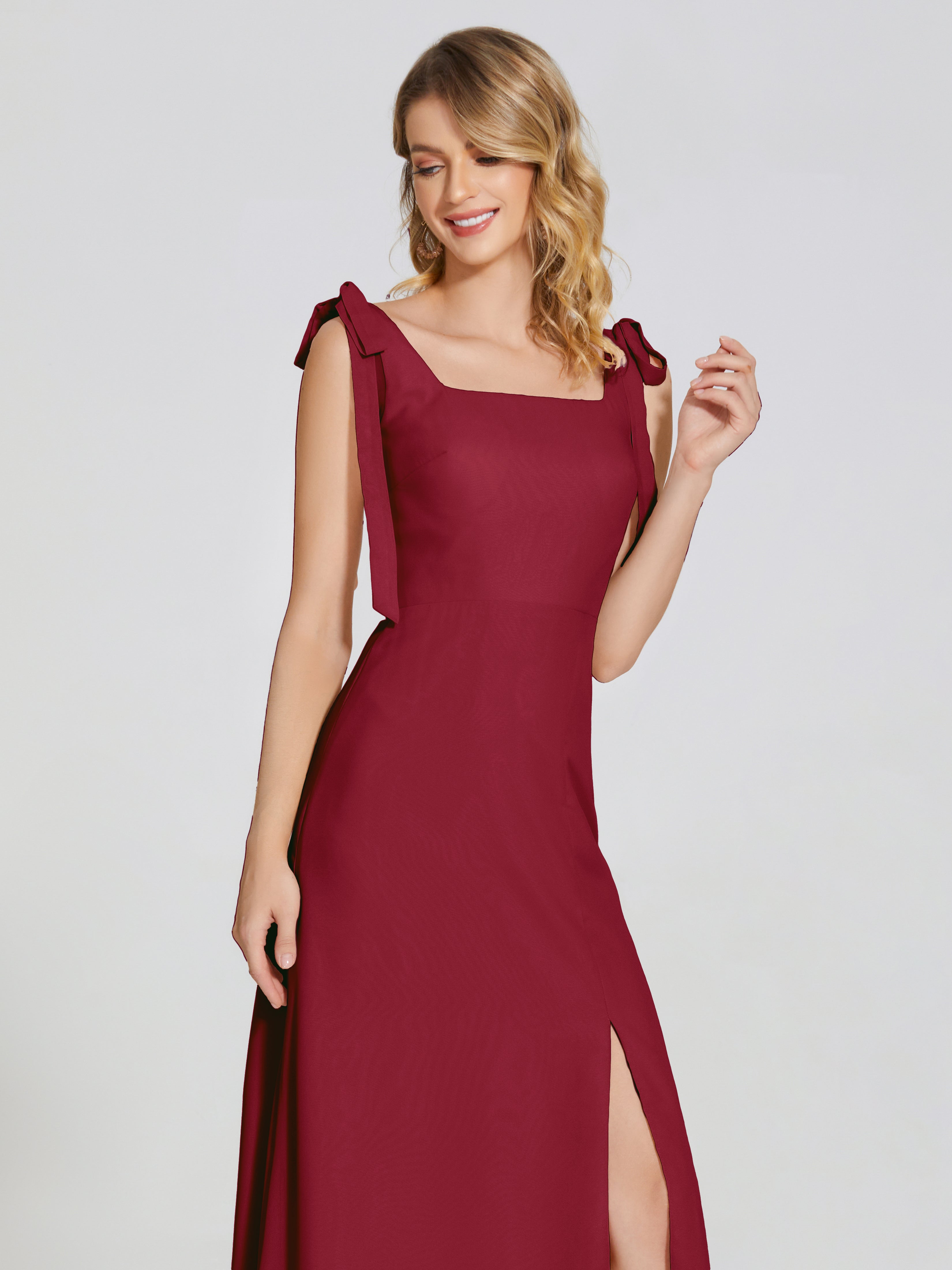 Robe Demoiselle Dhonneur Bordeaux Fendue Devant Encolure Carrée Mousseline Robe De Demoiselle D'Honneur