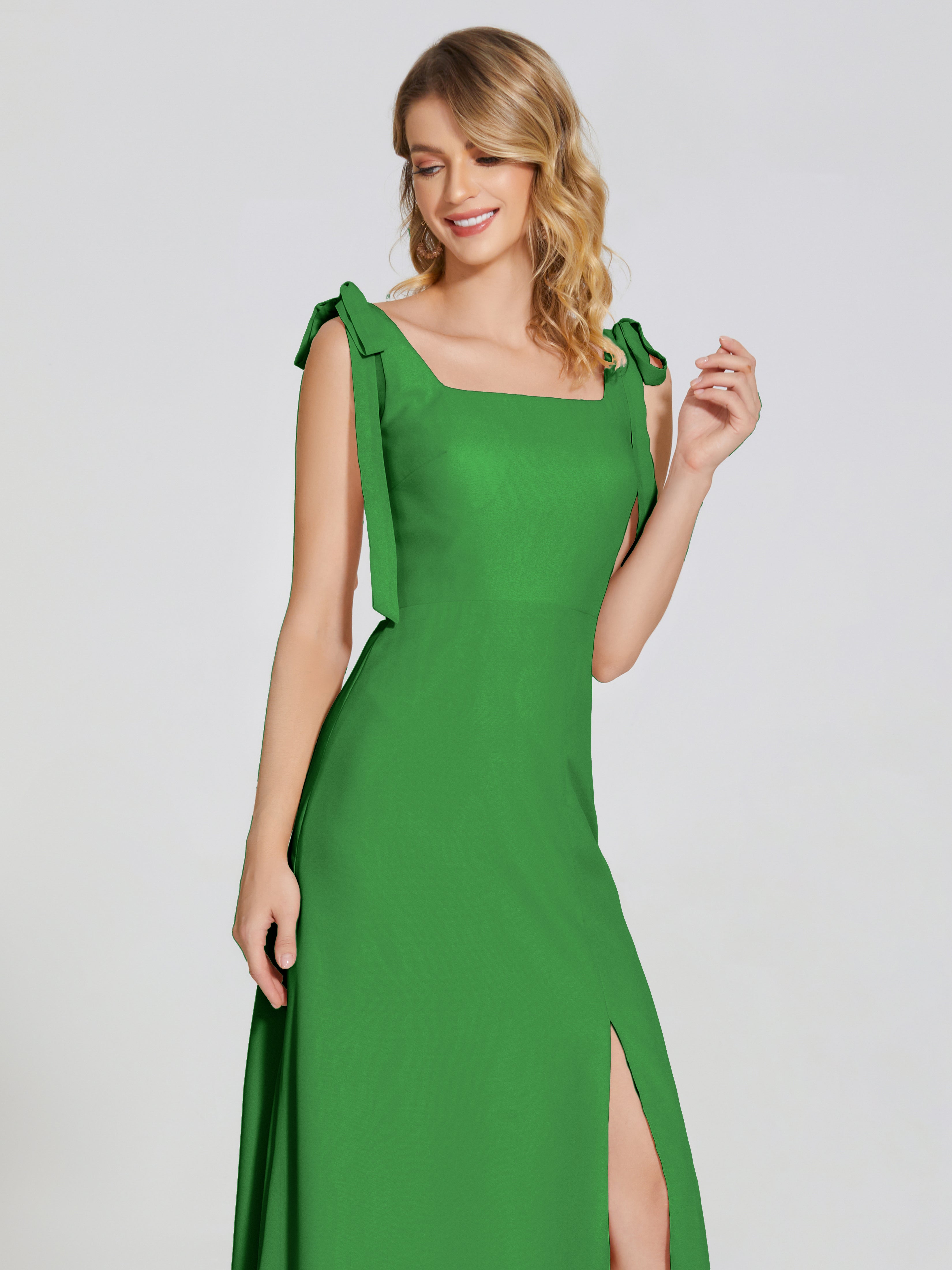 Robes De Demoiselle D'Honneur Vertes Fendue Devant Encolure Carrée Mousseline Robe De Demoiselle D'Honneur