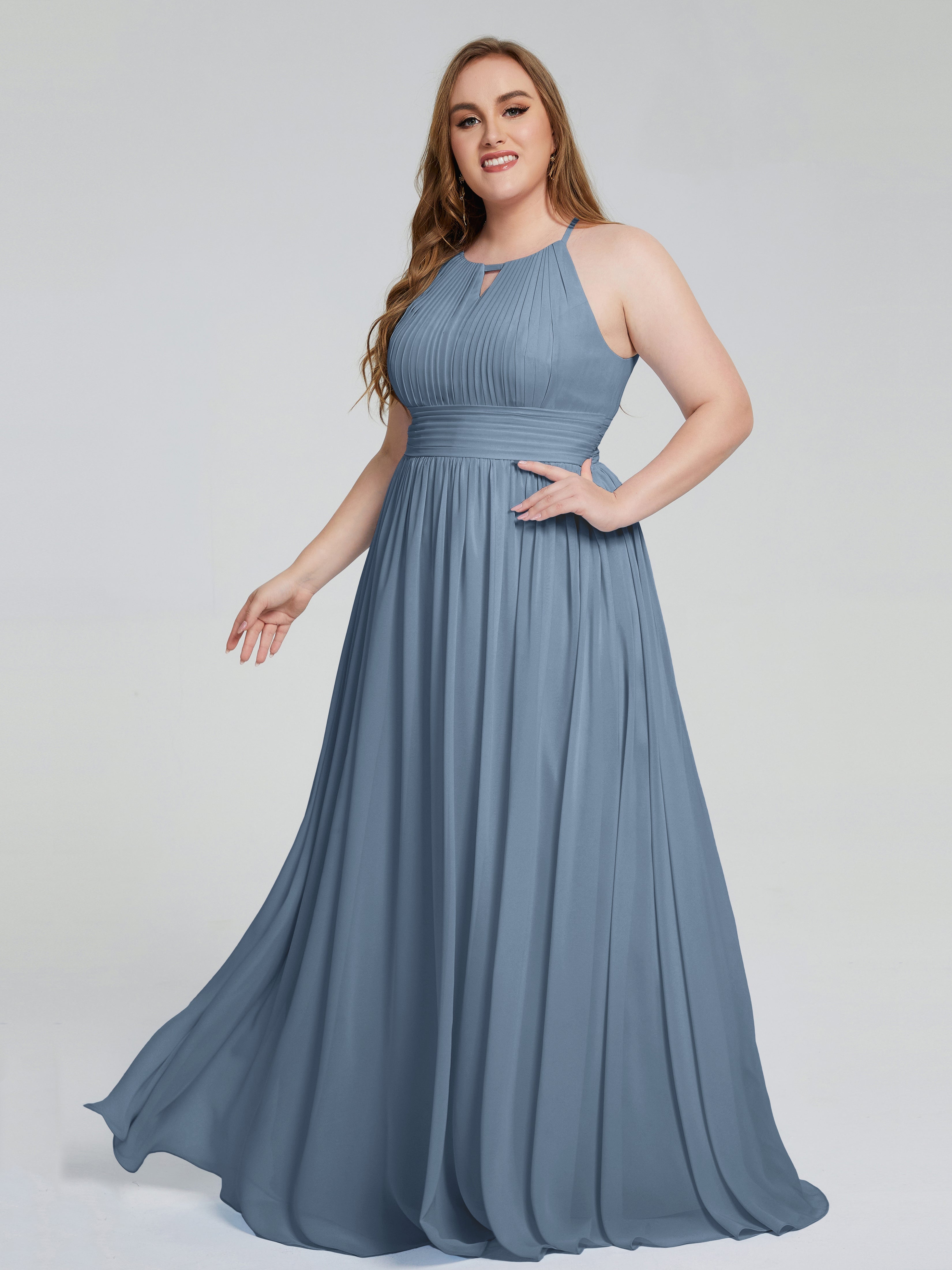 Robes De Demoiselle D'Honneur Bleu De Schiste Payton Élégante Licou Mousseline Robes Demoiselle D'Honneur Grande Taille