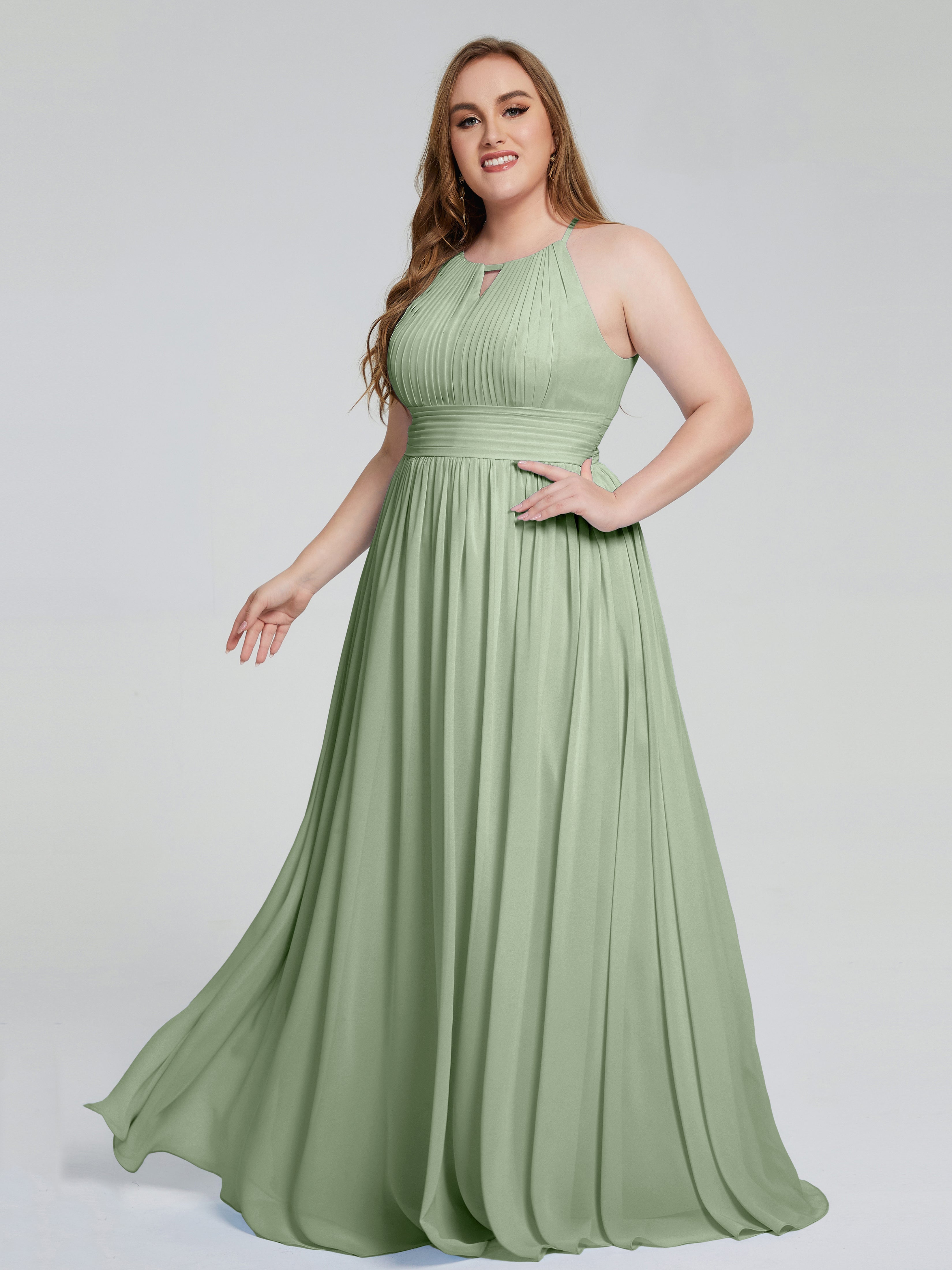 Robes De Demoiselle D'Honneur Vert Sauge Poussiéreux Payton Élégante Licou Mousseline Robes Demoiselle D'Honneur Grande Taille