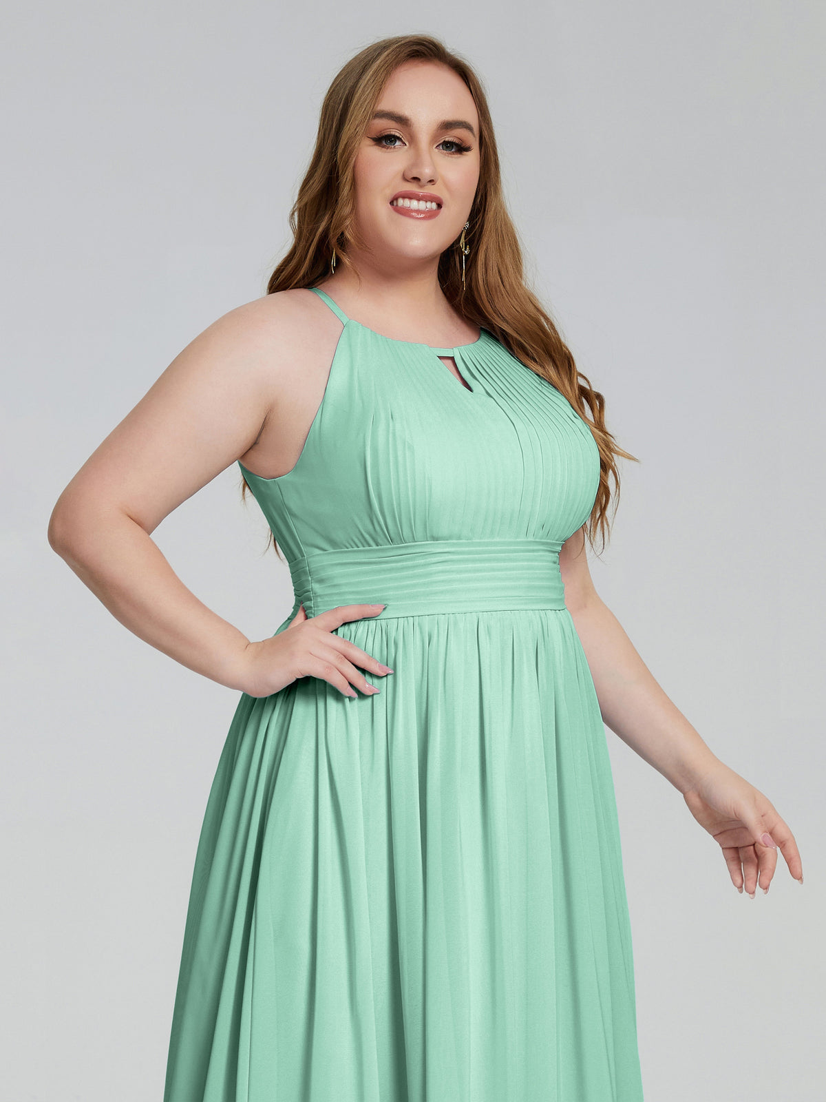 Robes De Demoiselle D'Honneur Vert Menthe Payton Élégante Licou Mousseline Robes Demoiselle D'Honneur Grande Taille
