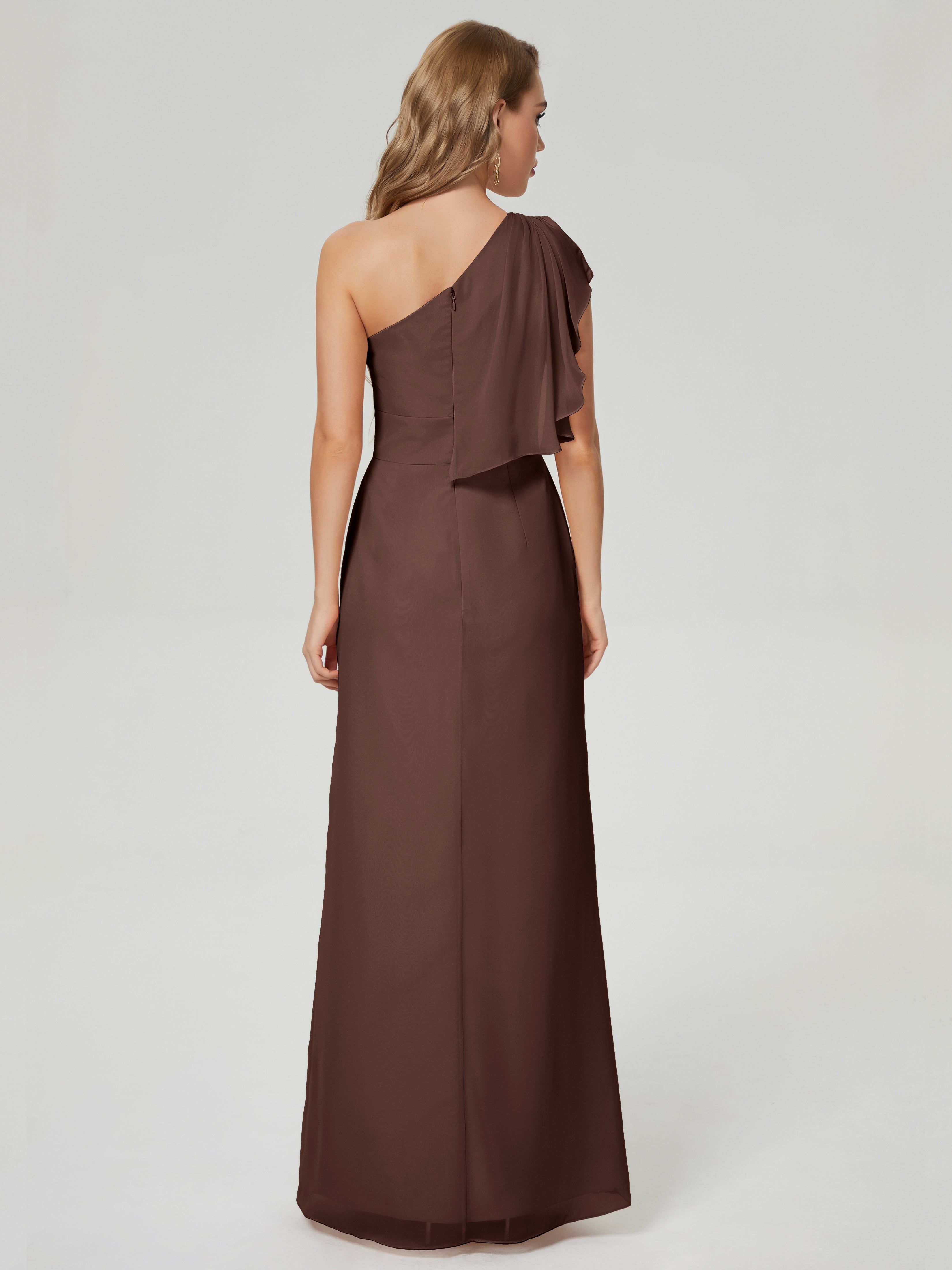Robes De Demoiselle D'Honneur En Chocolat Fendue Seule-Épaule Mousseline Robes Demoiselle D'Honneur À Volants