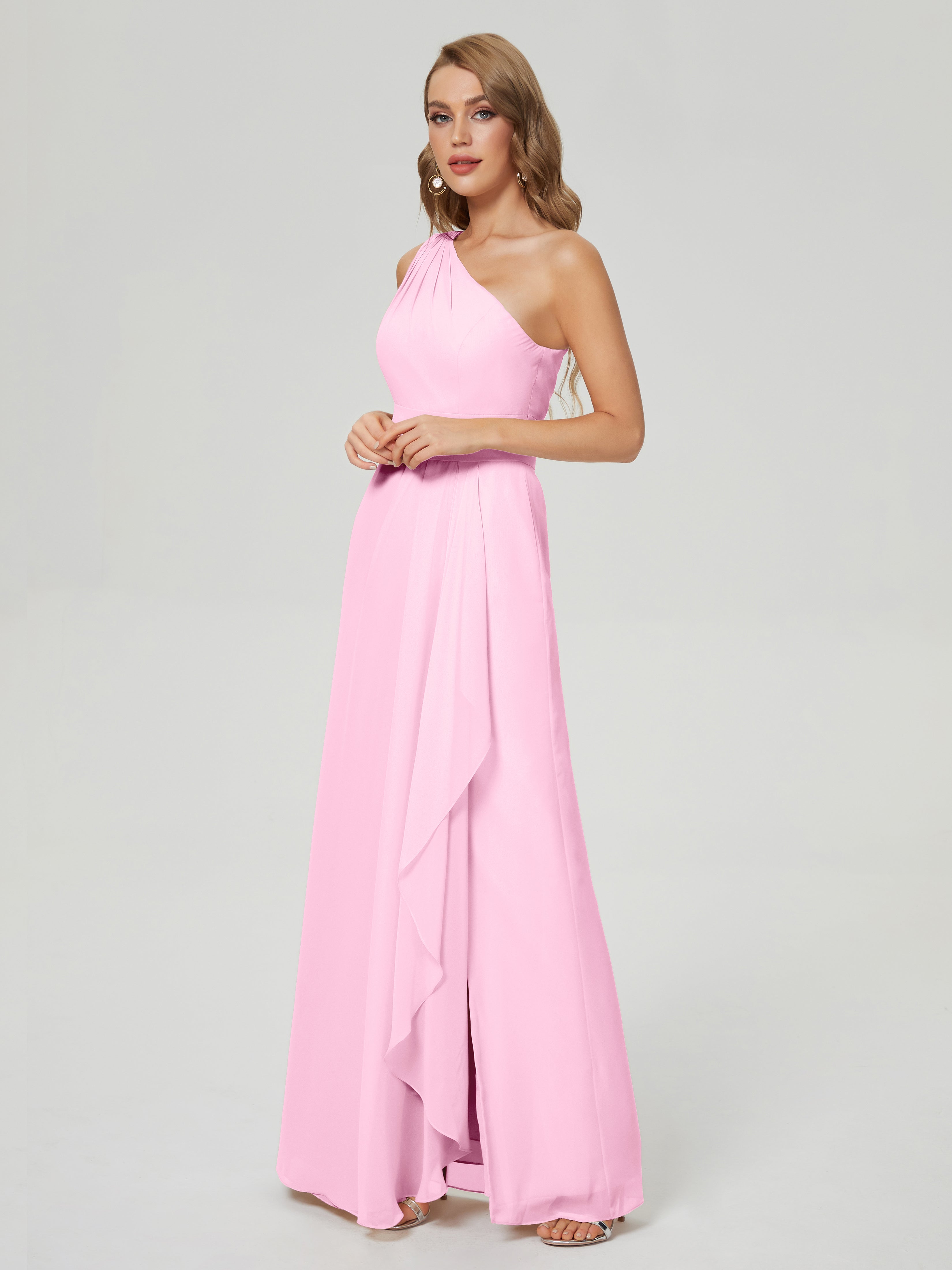 Robe Demoiselle D Honneur Rose Bonbon Fendue Seule-Épaule Mousseline Robes Demoiselle D'Honneur À Volants