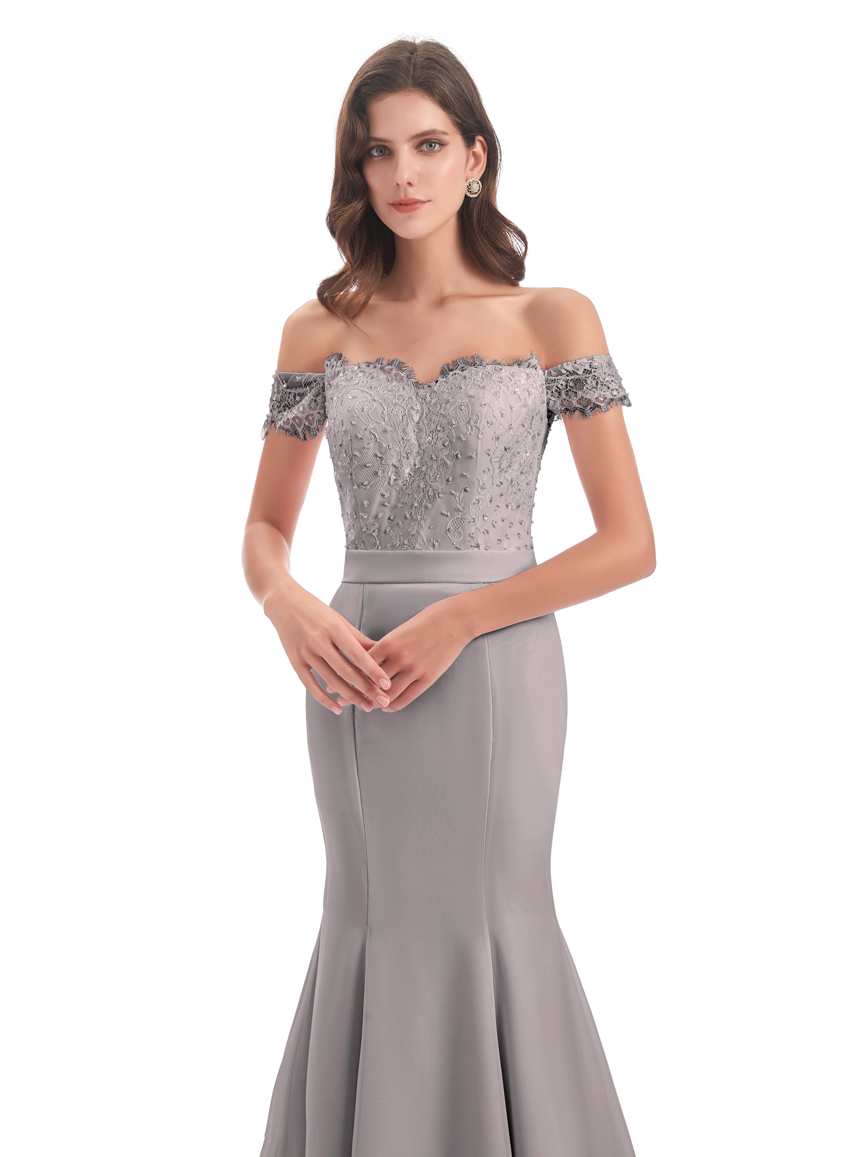 Robe Demoiselle D Honneur Argent Carlee Sirène Traîne Tribunal Hors-La-Épaule Robes Demoiselle D'Honneur
