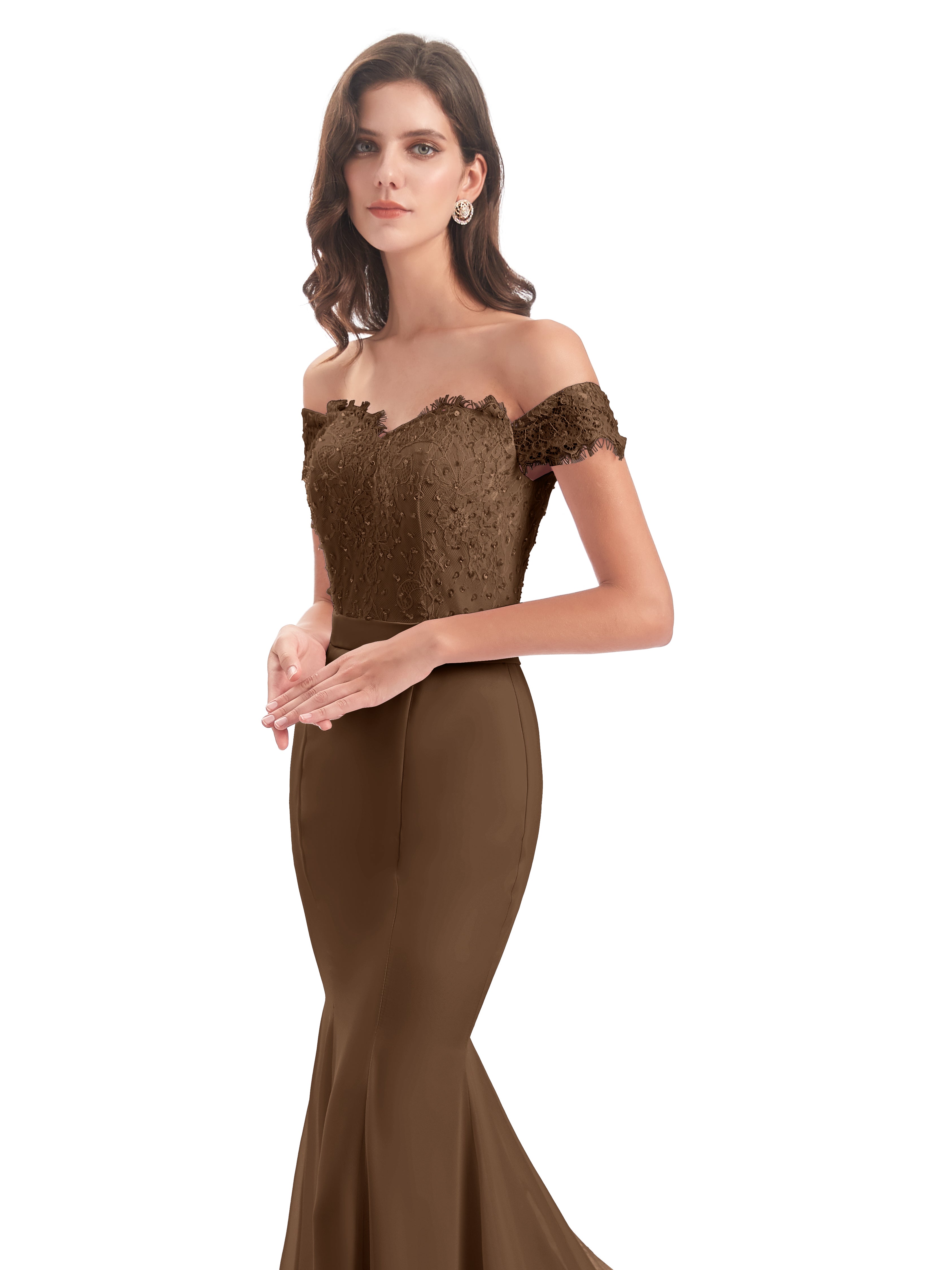 Robes De Demoiselle D'Honneur Brun Carlee Sirène Traîne Tribunal Hors-La-Épaule Robes Demoiselle D'Honneur