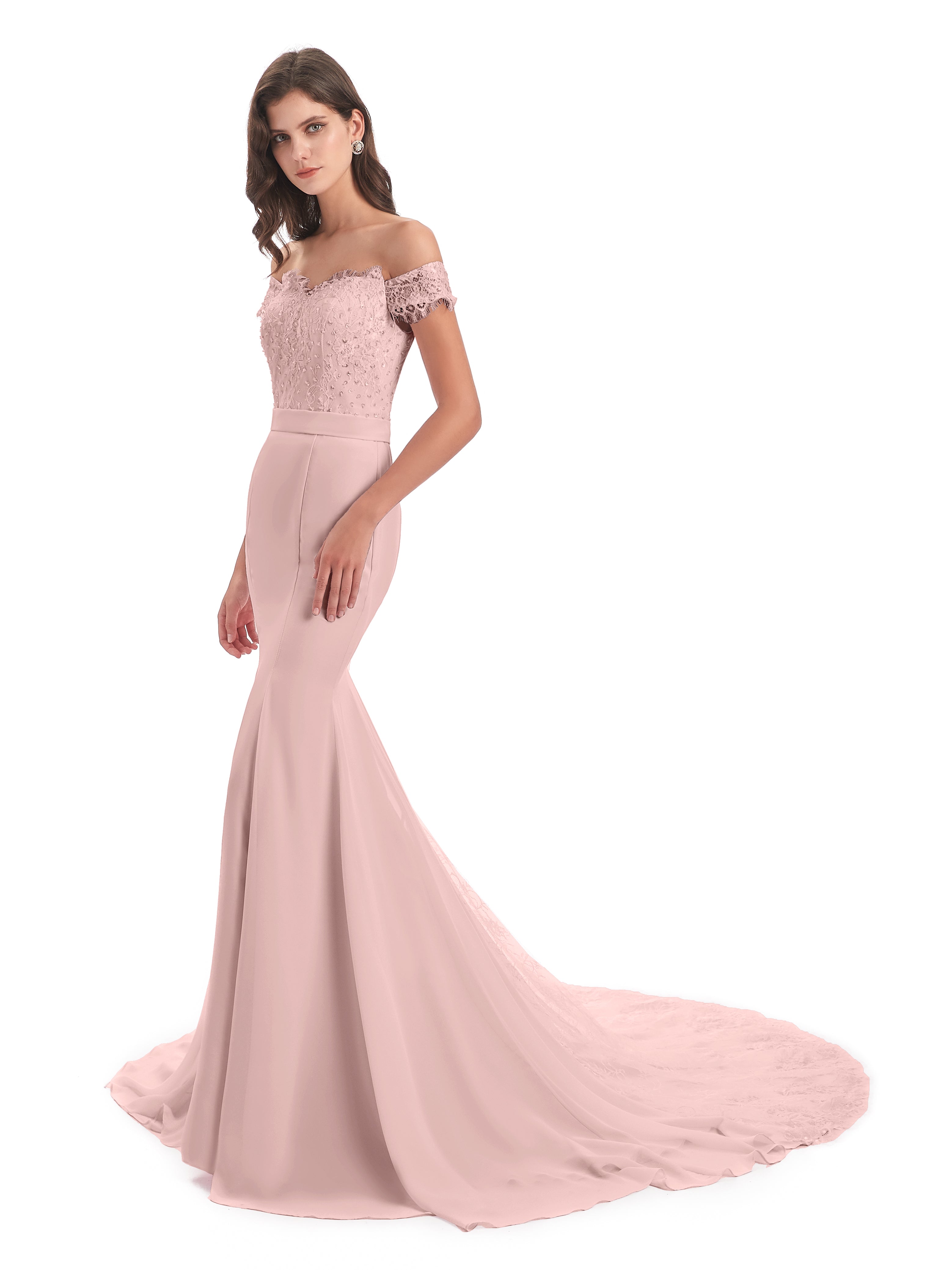 Longues Robes De Demoiselle D'Honneur De Rose Poudrée Carlee Sirène Traîne Tribunal Hors-La-Épaule Robes Demoiselle D'Honneur