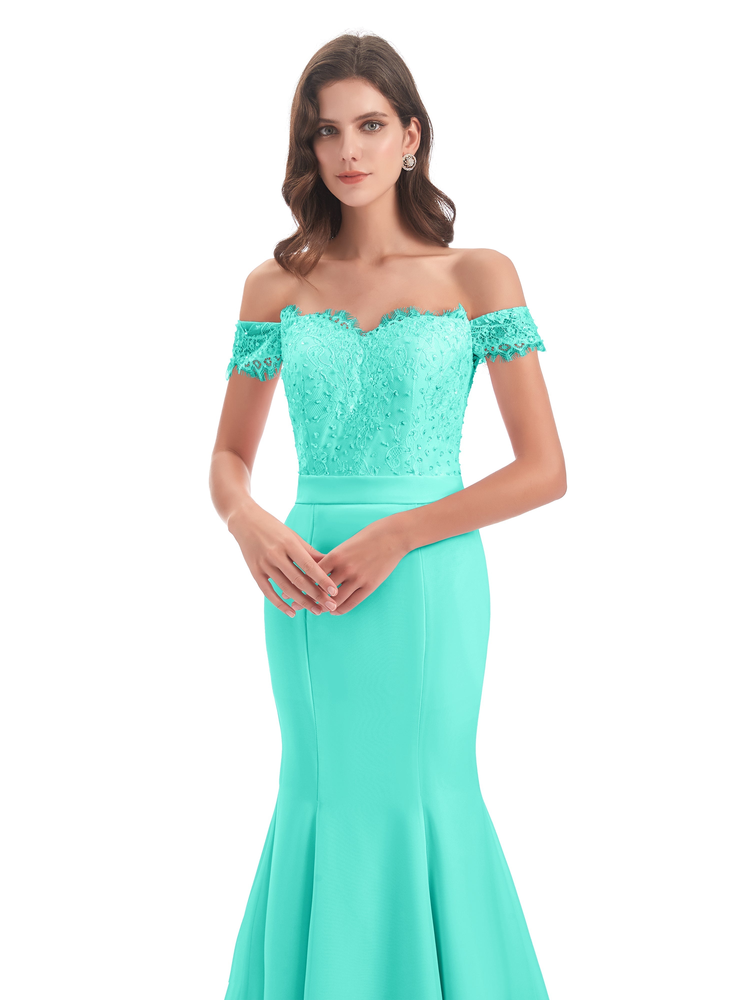Robes De Demoiselle D'Honneur Spa Carlee Sirène Traîne Tribunal Hors-La-Épaule Robes Demoiselle D'Honneur
