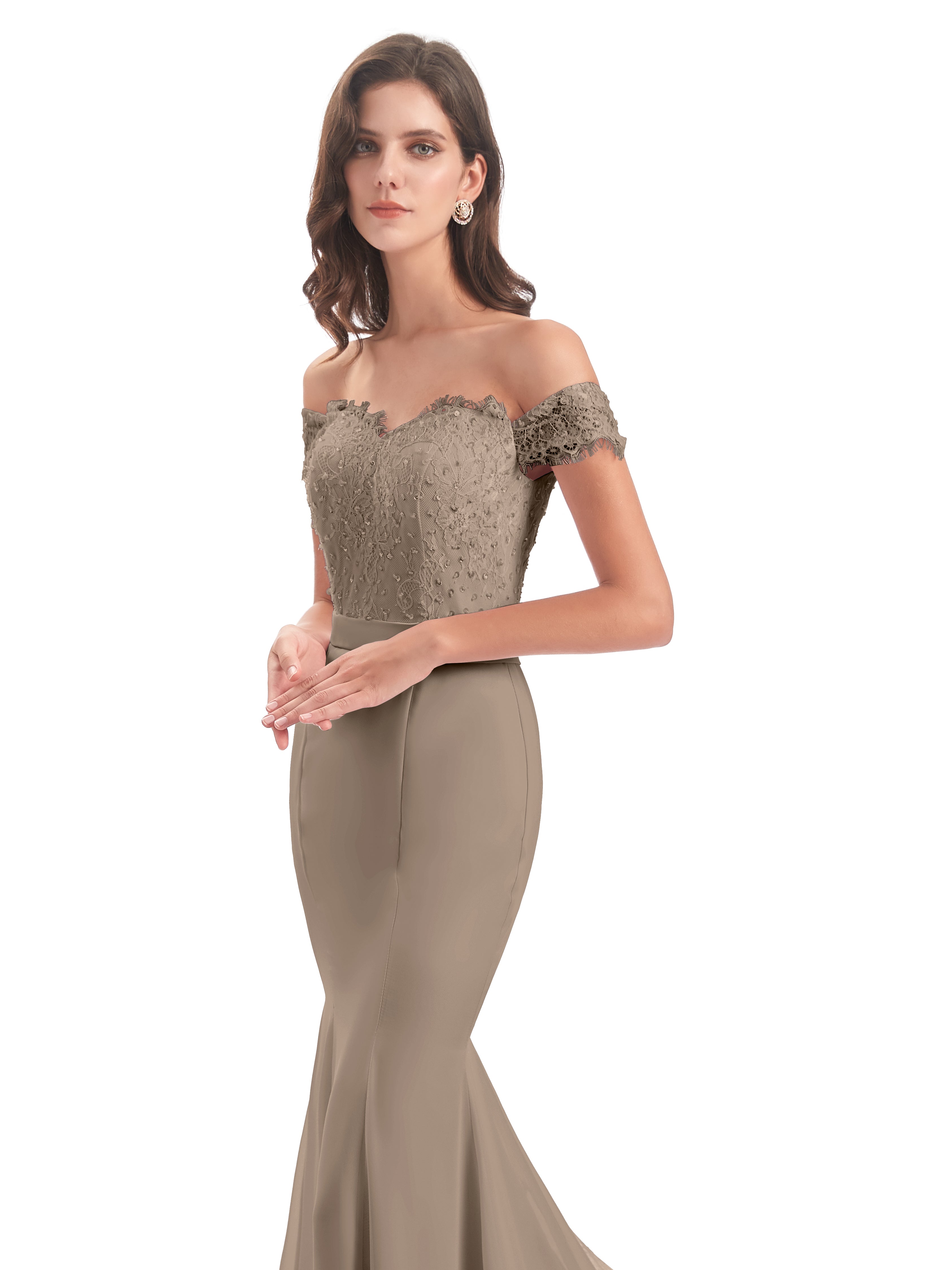 Robe De Couleur Taupe Carlee Sirène Traîne Tribunal Hors-La-Épaule Robes Demoiselle D'Honneur