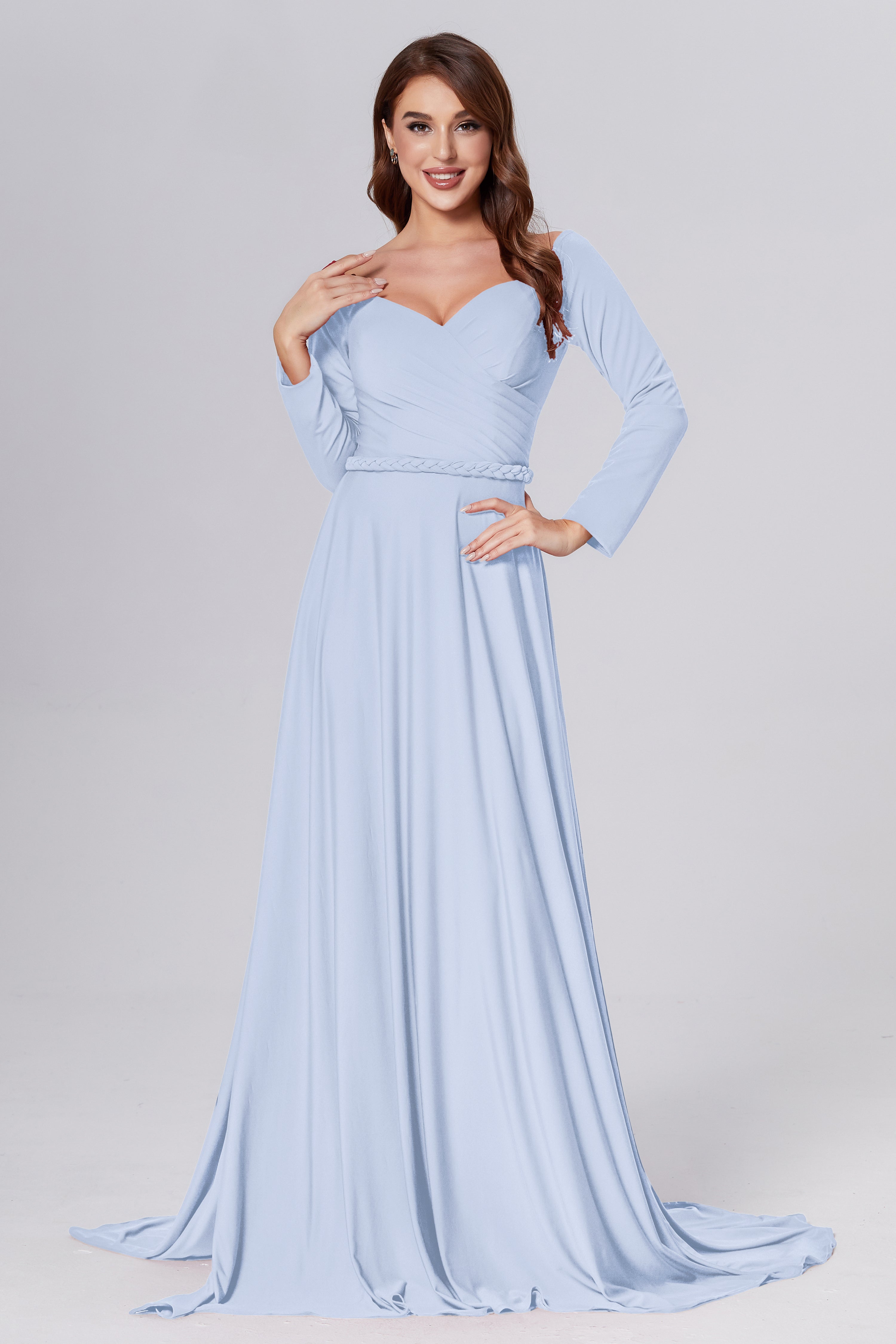 Robe bleu ciel manche longue sale