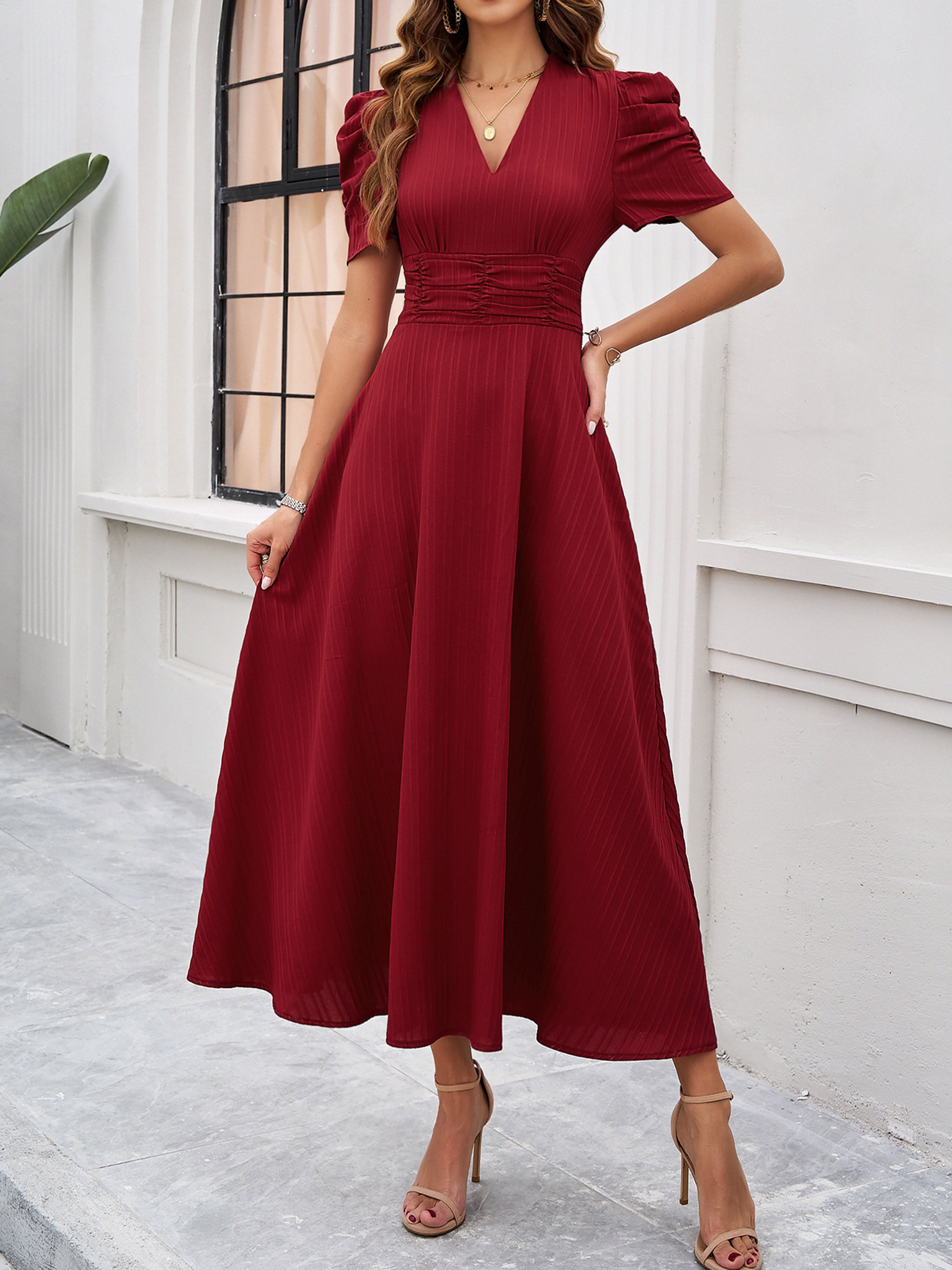 Robe Invitée Mariage BORDEAUX Élégante Coupe A à Manches et Taille Empire