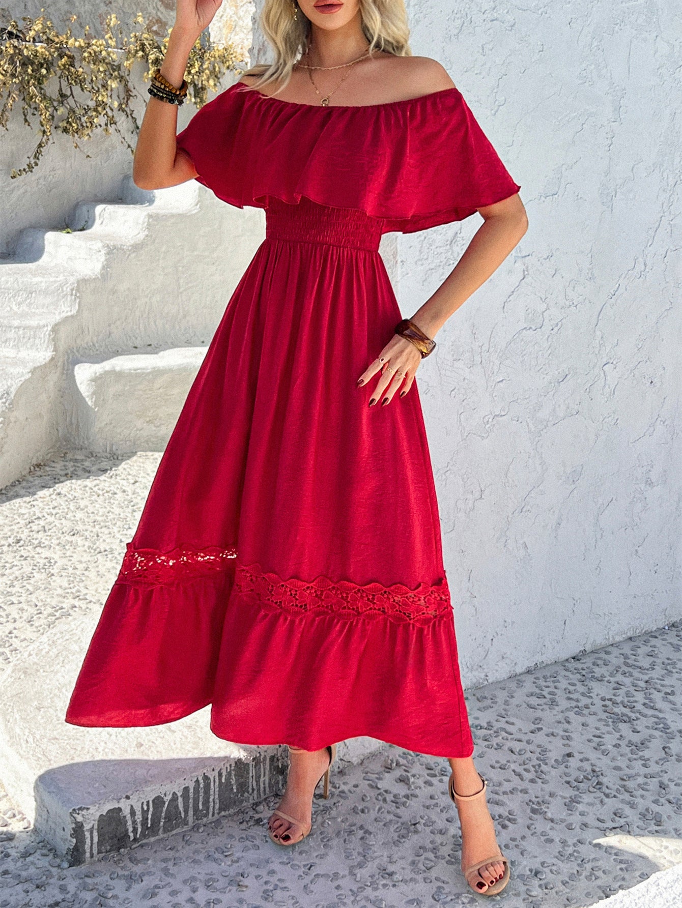 Robe Invitée Mariage Rouge Epaule Dénudée Manches Courtes Bustier Volanté