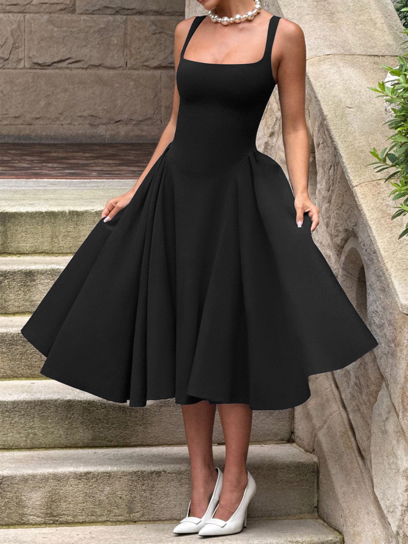 Robe Invitée Mariage Noire Longueur Cheville Encolure Carrée Sans Manches