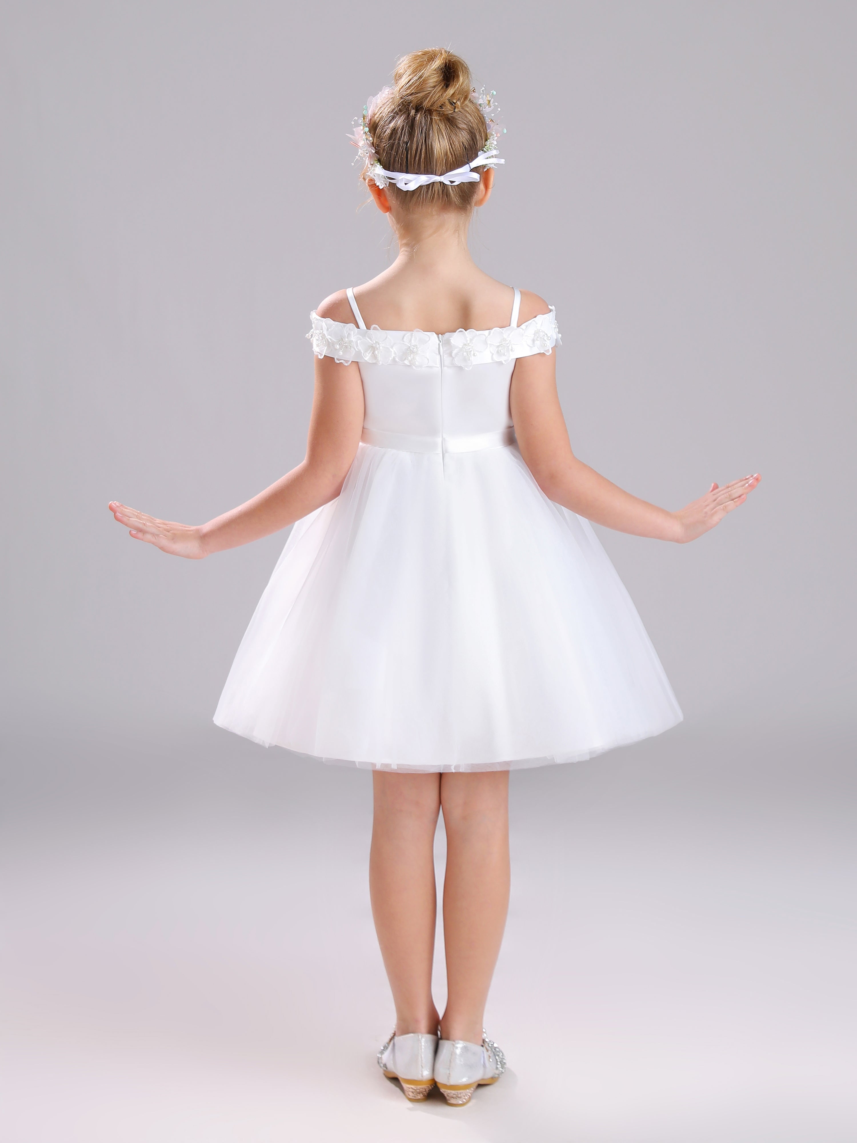 Accueil Froid Satin et Tulle Courte Robe Fille avec Appliques Florales