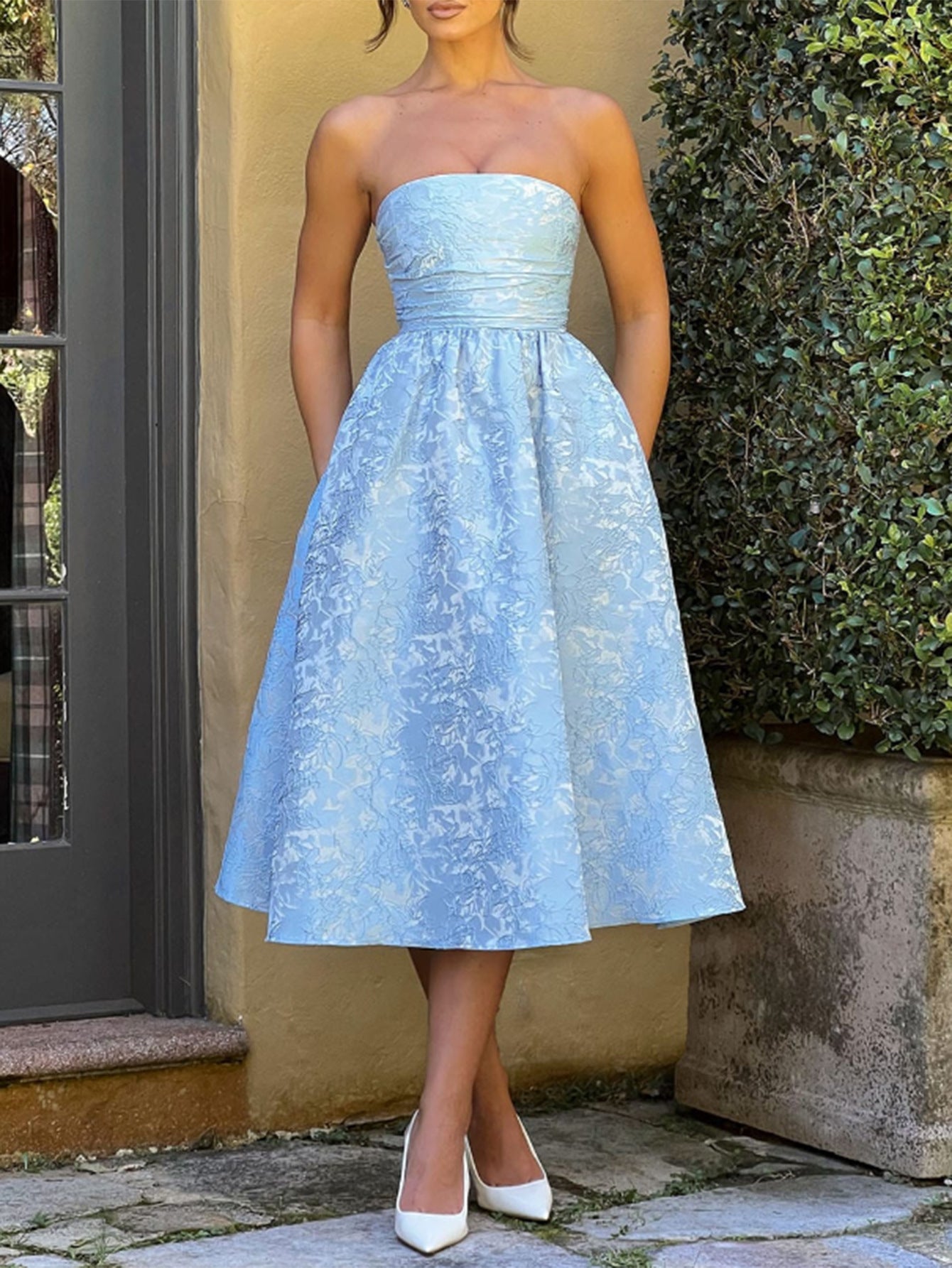 Robe Invitée Mariage BLEU_CIEL Florale Taille Empire Sans Bretelle