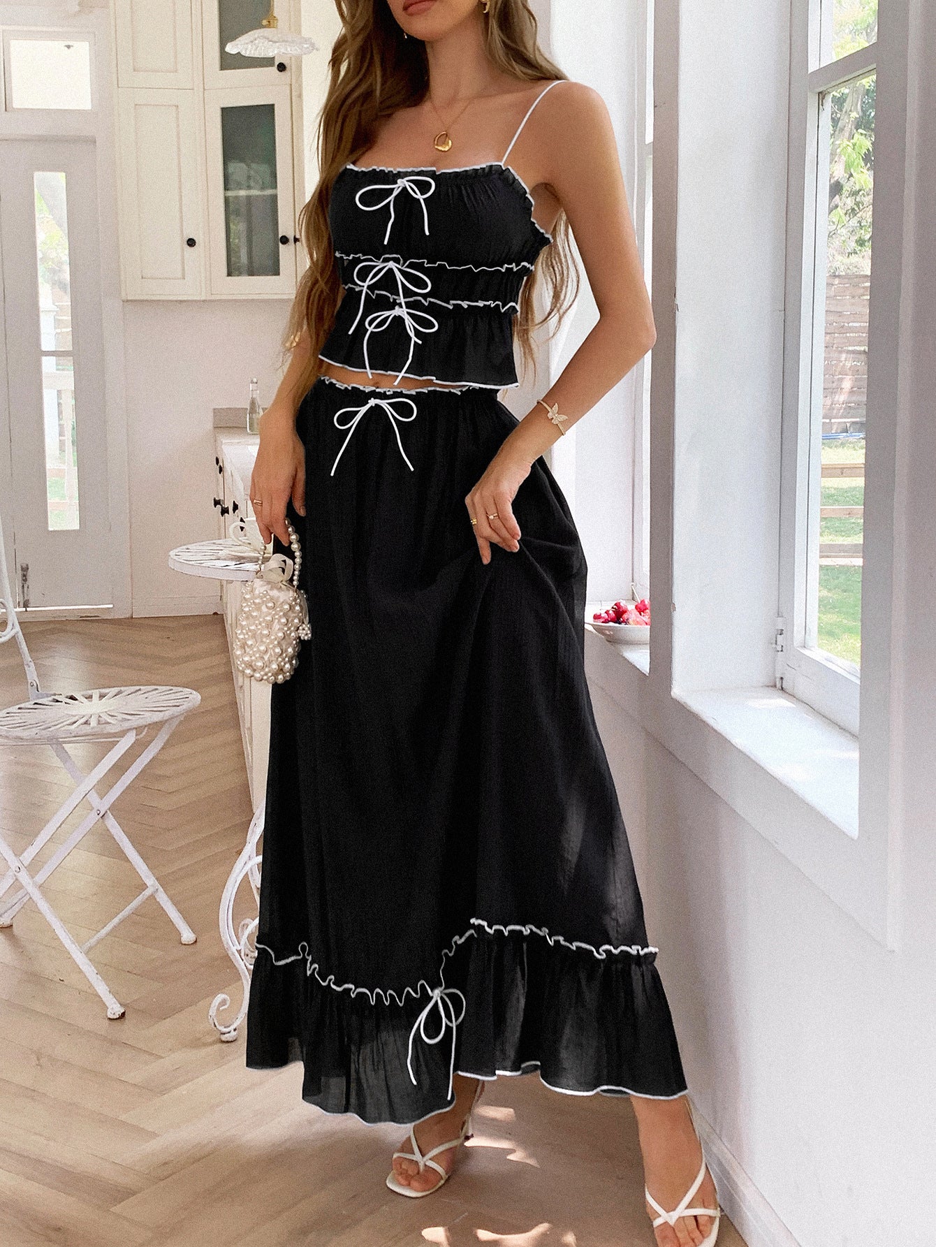 Ensemble 2 Pièces Mariage Noir Bustier Volanté et Robe à Bretelles Fines
