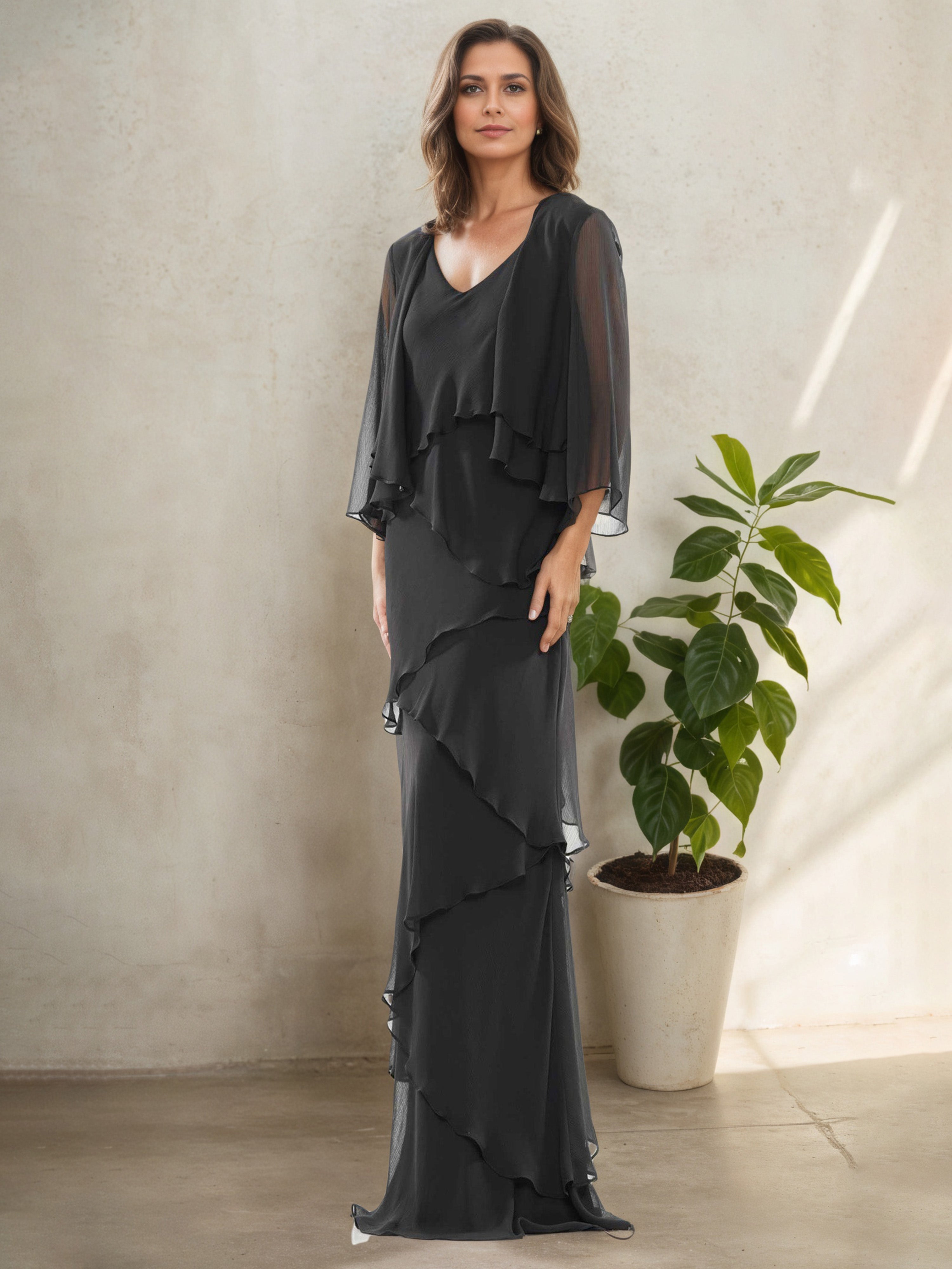 Robe Mère de la Mariée Noire Silhouette Fourreau/Colonne Longue à Décolleté en V avec Superpositions et Manches 3/4