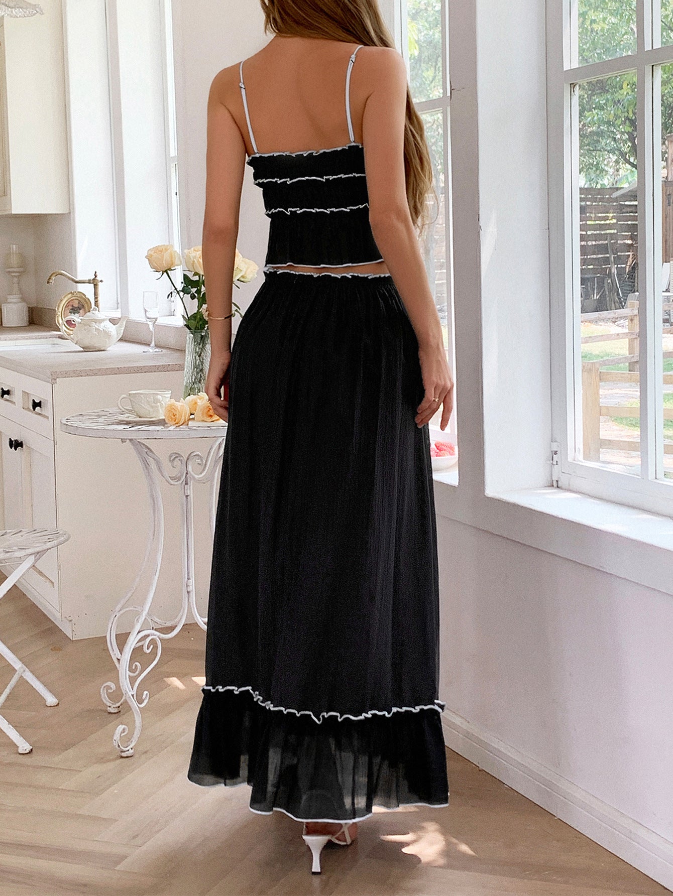 Ensemble 2 Pièces Mariage Noir Bustier Volanté et Robe à Bretelles Fines