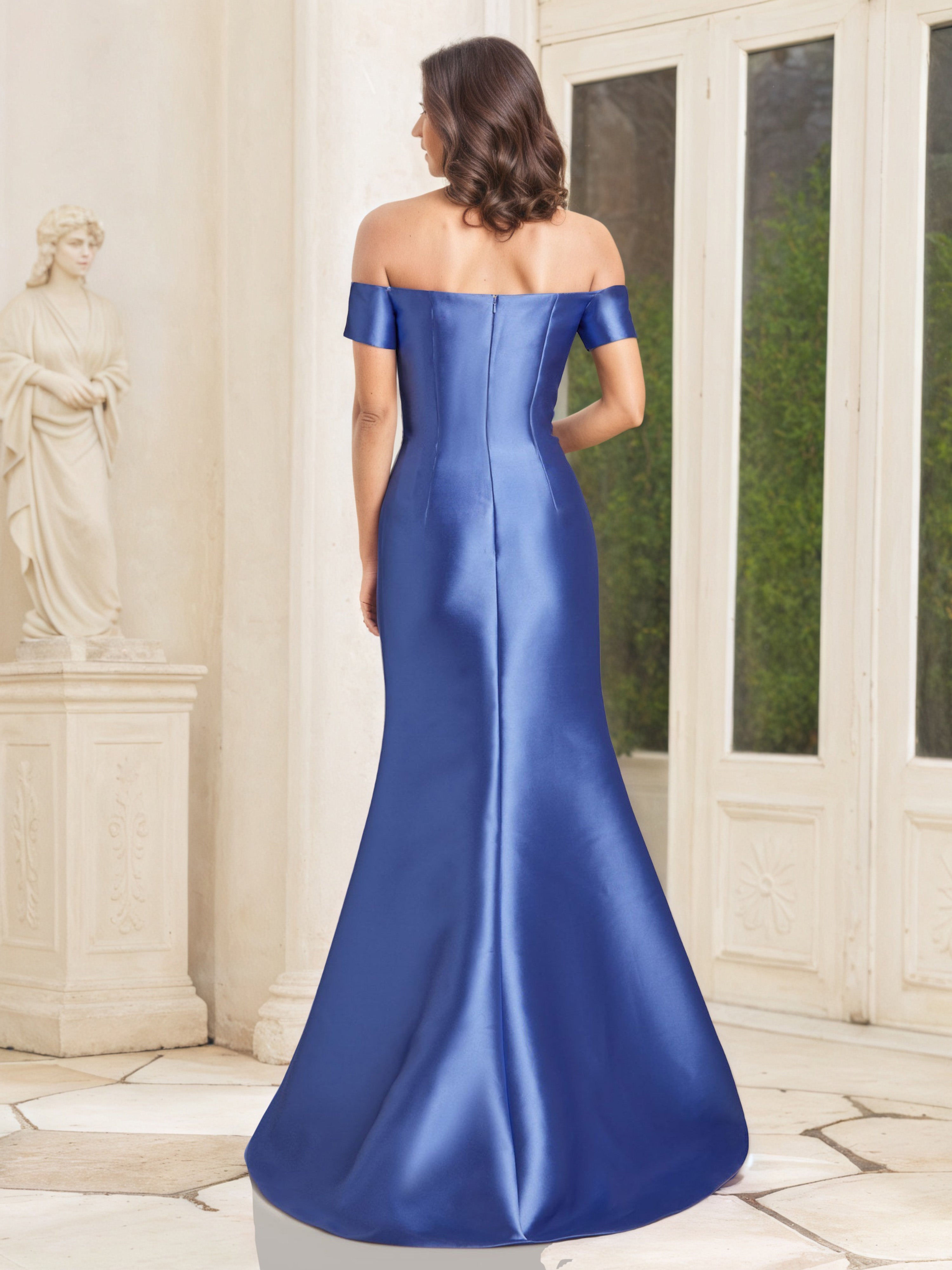 Robe Mère de la Mariée Bleu à Volants Illusion en Satin avec Épaules Dénudées et Fente