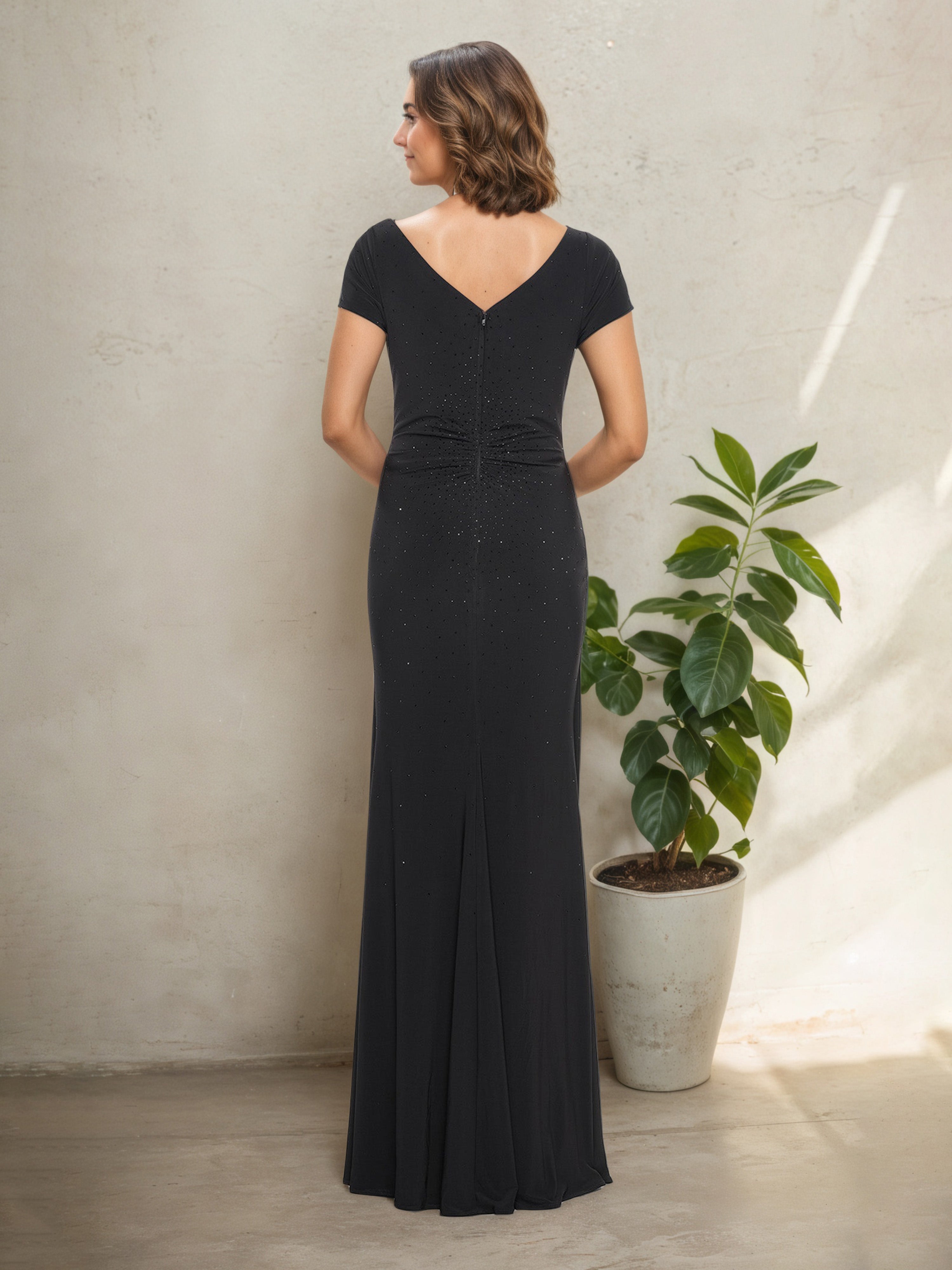Robe Mère de la Mariée Noire Col ras du cou Silhouette Fourreau/Colonne Longue à Manches Courtes