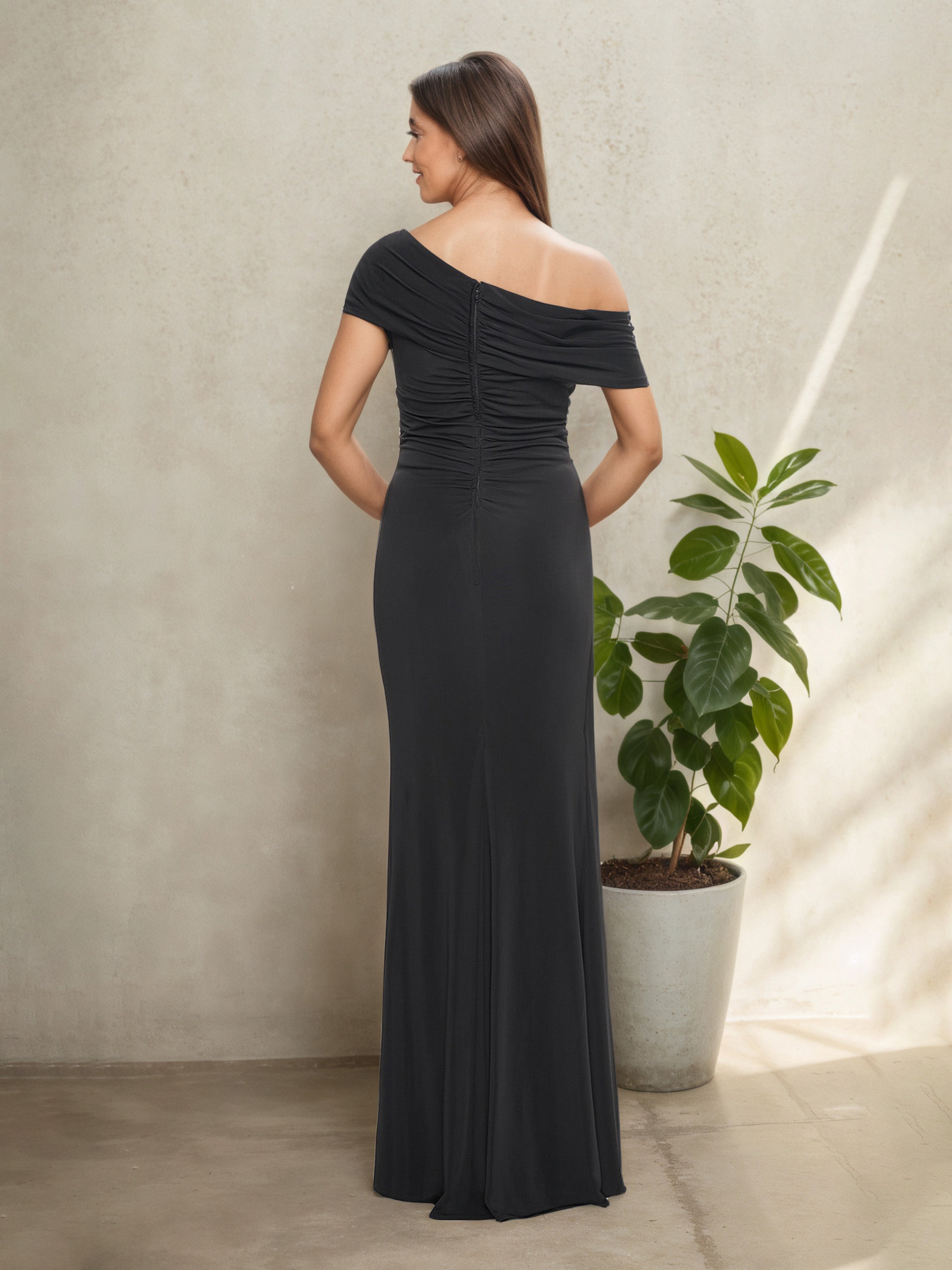 Robe Mère de la Mariée Gunmetal Fourreau/Colonne à Une Épaule avec Plissés Sophistiqués