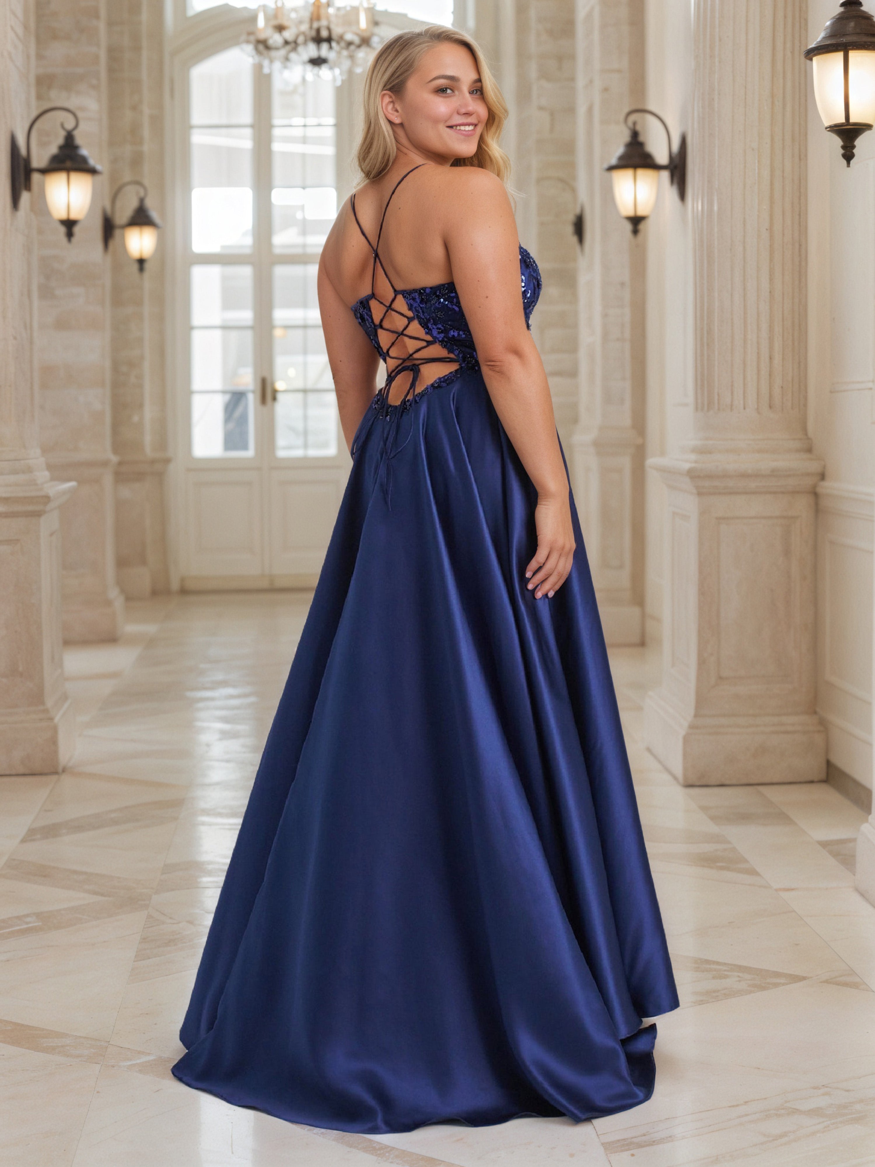 Robe de Bal à Paillettes avec Bretelles Spaghetti et Traîne Balayage Grande Taille Sans Manches