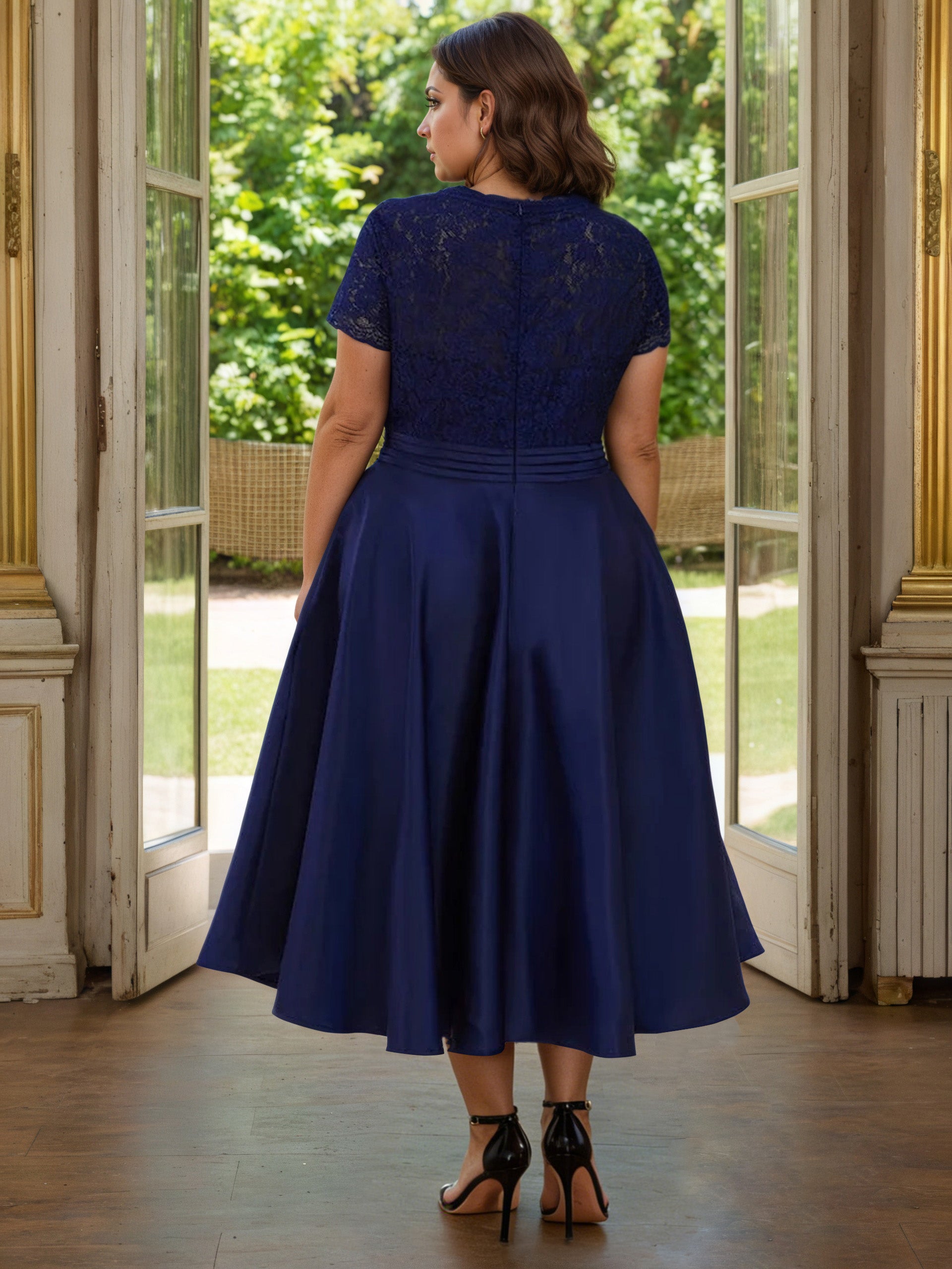 Cicinia Bleu Marine Robe Grande Taille pour Mère de la Mariée Longue A-Line en Satin Dentelle Longueur Midi