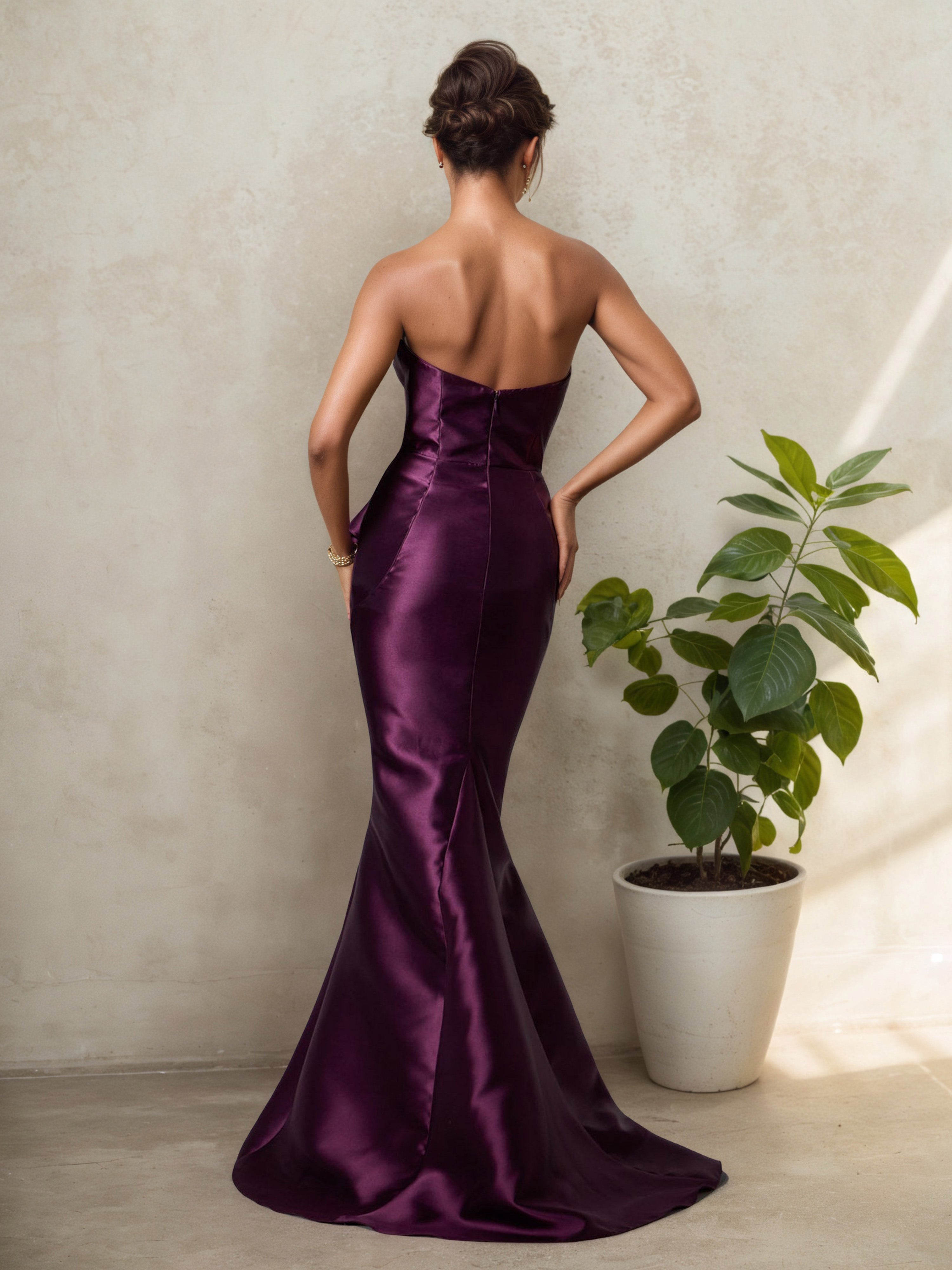 Robe Mère de la Mariée RAISIN Décolleté Cœur Sans Bretelles à Illusion Latérale avec Traîne Balayage et Fente