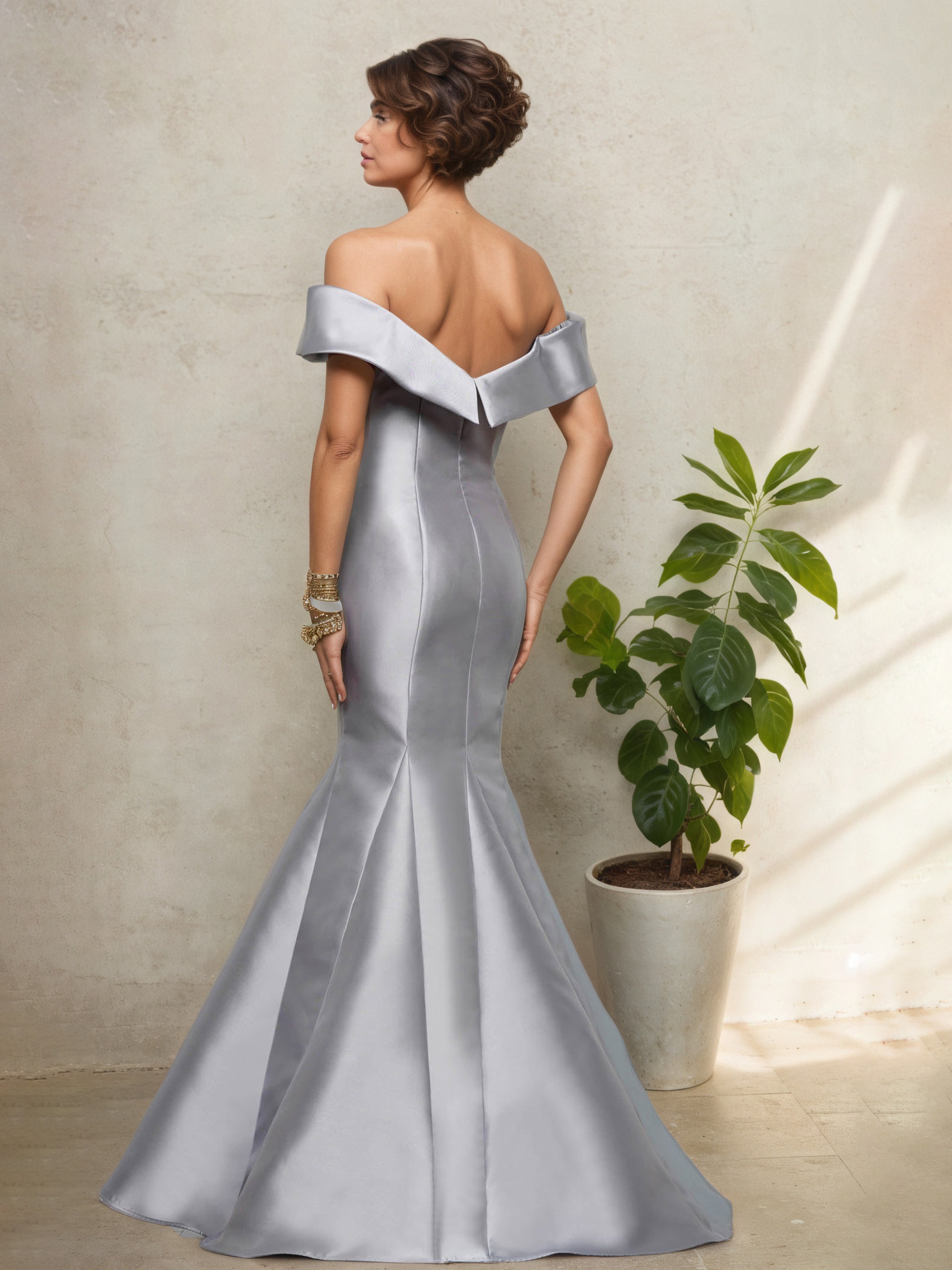 Robe de Cérémonie Argentée pour Mère de la Mariée Style Épaules Dénudées et Silhouette Sirène/Trumpet