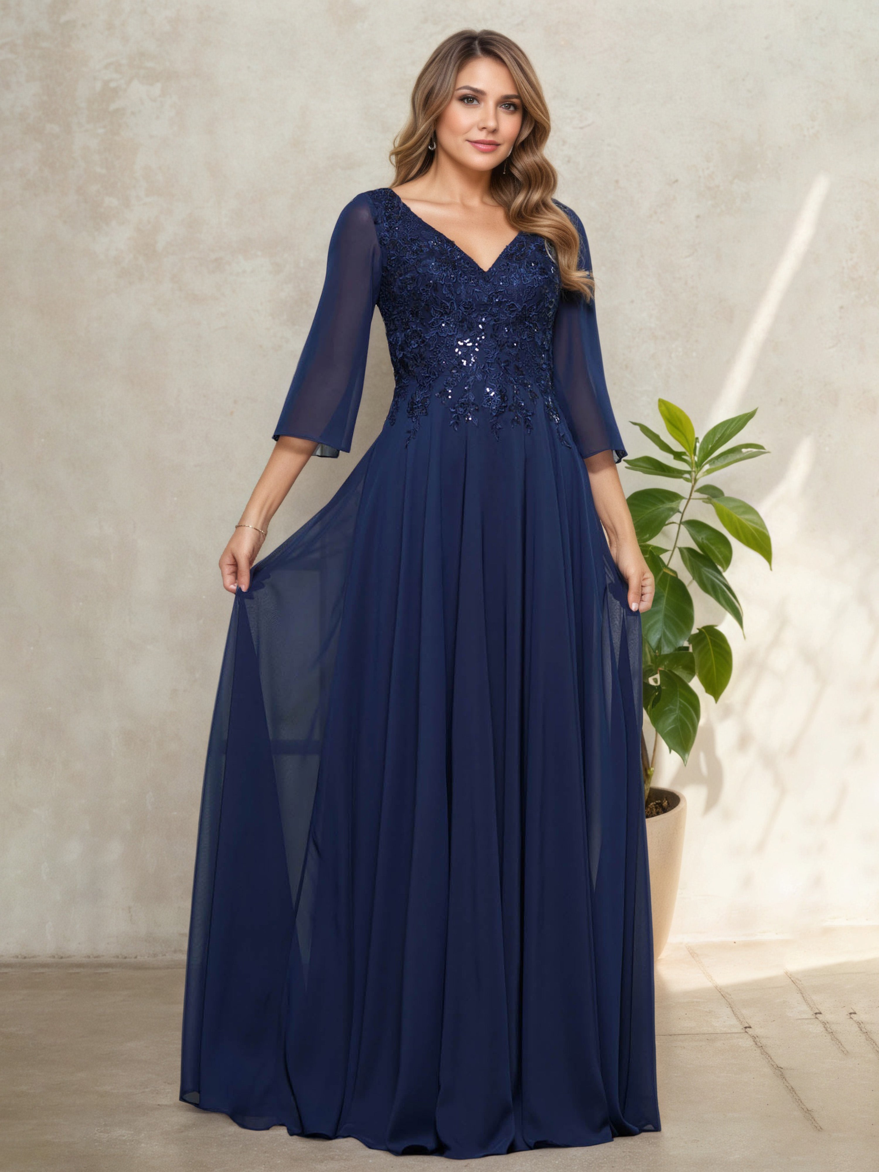Robe Bleu Marine Pour Mère de la Mariée à Encolure V et Manches 3/4 avec Appliques