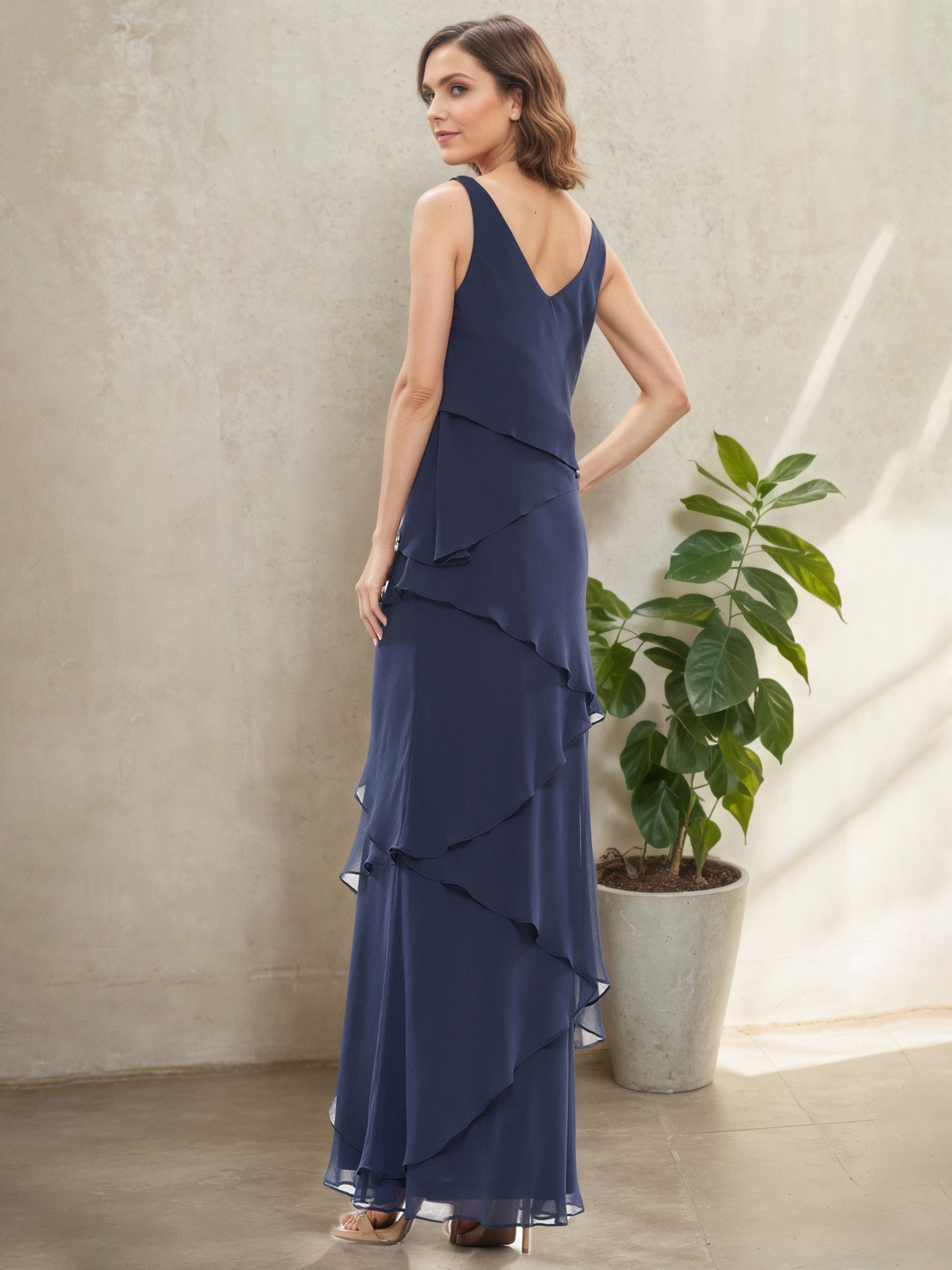 Robe Mère de la Mariée Bleu Marine Silhouette Fourreau/Colonne Longue à Décolleté en V avec Superpositions et Manches 3/4