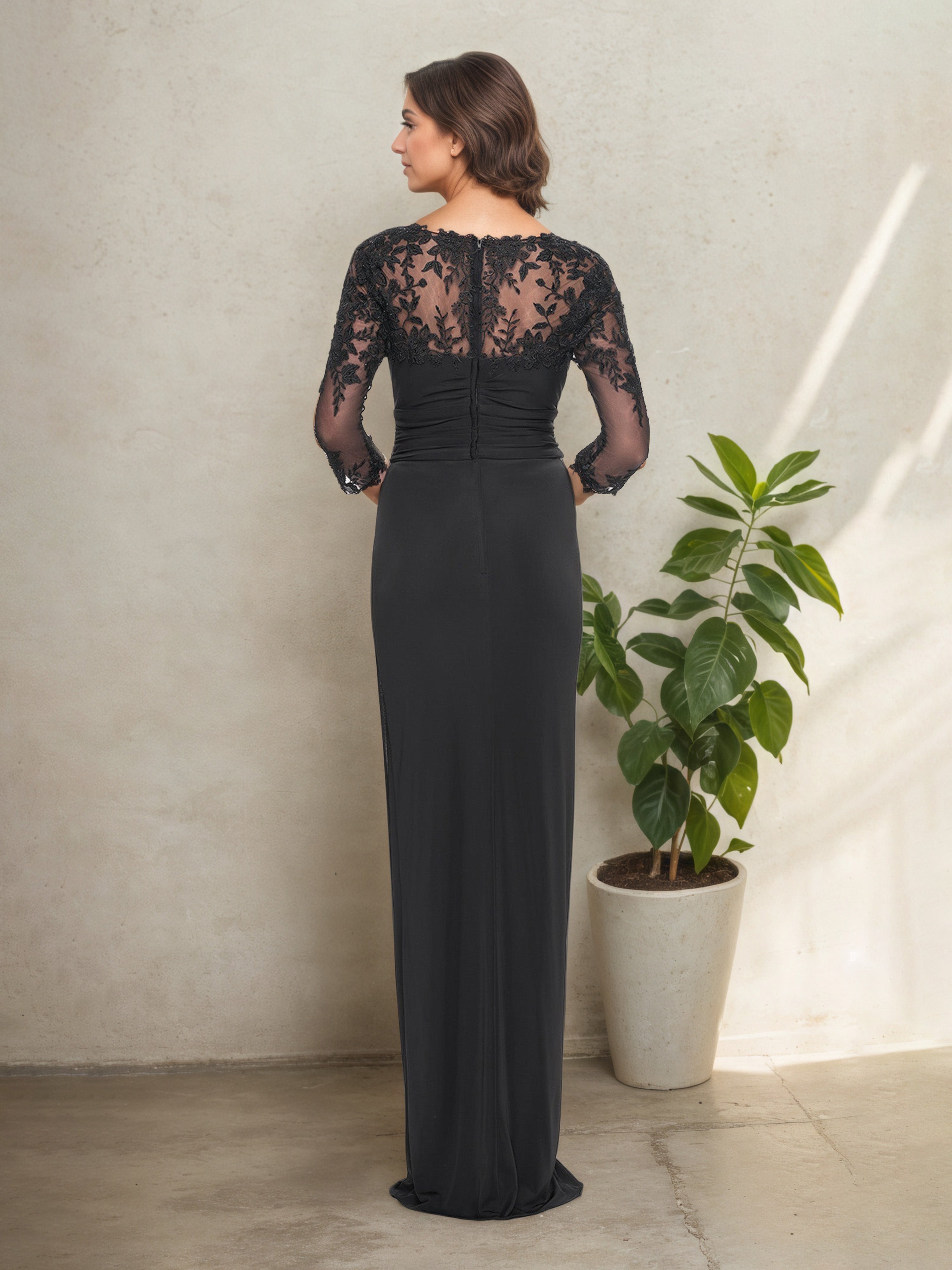 Robe Mère de la Mariée Noire Élégante en Dentelle Encolure Carrée à Plissés