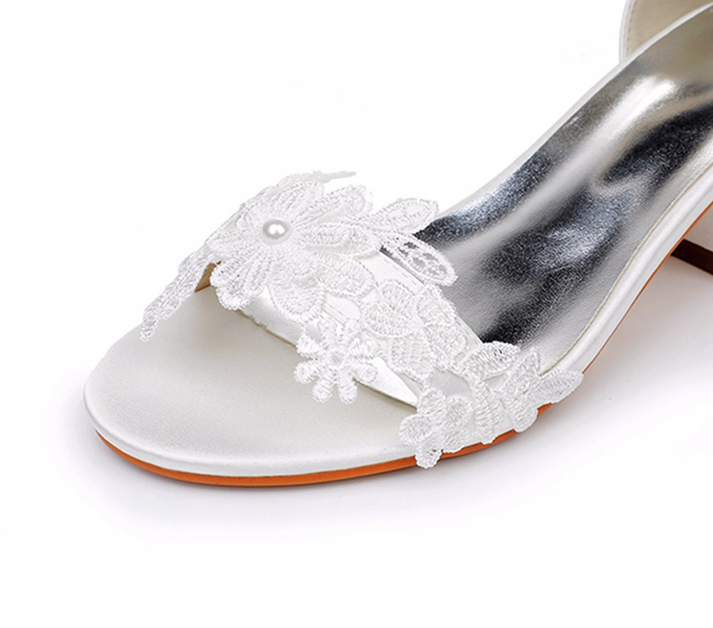 Chaussures de mariage Talons à bride à la cheville à fleurs en dentelle blanche