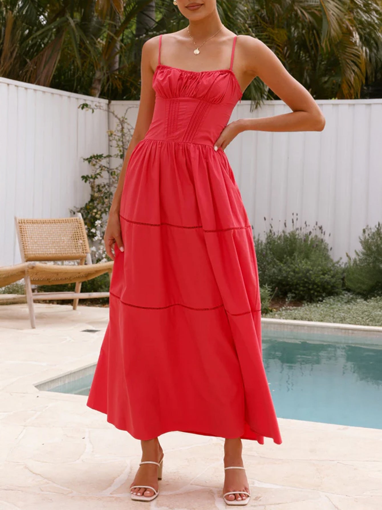 Robe Invitée Mariage ROUGE Encolure Carrée à Bretelles Fines