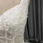 Robe fourreau Col V  Dentelle Robe de Mariée avec la courte traîne