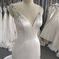 Élégante Robe fourreau Col V Satin Robe de Mariée avec la courte traîne