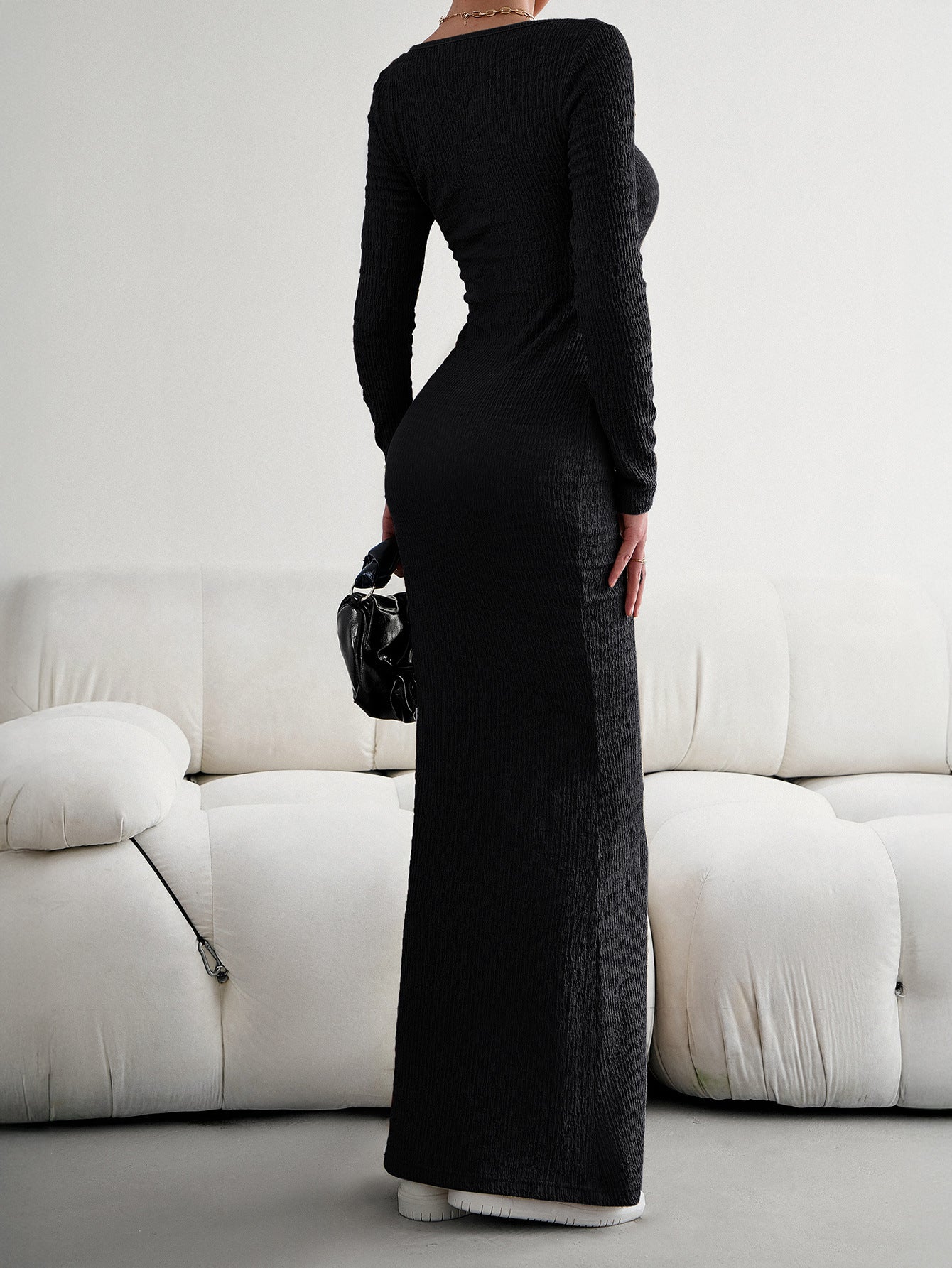 Robe Invitée Mariage Noire Encolure Carrée Manches Longues Coupe Fourreau