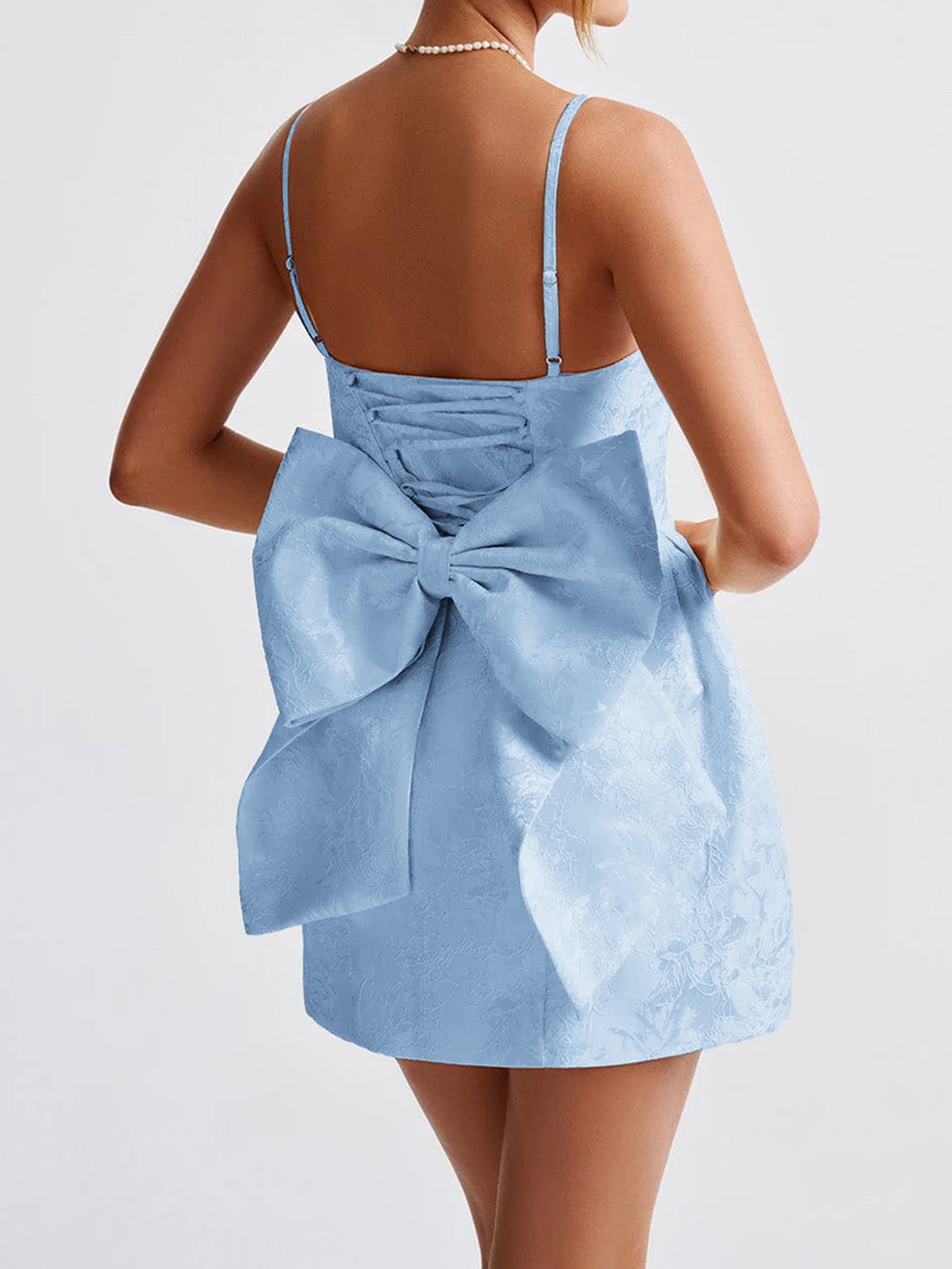Robe Invitée Mariage BLEU_CIEL Florale à Bretelles Fines Avec Nœud Décoratif