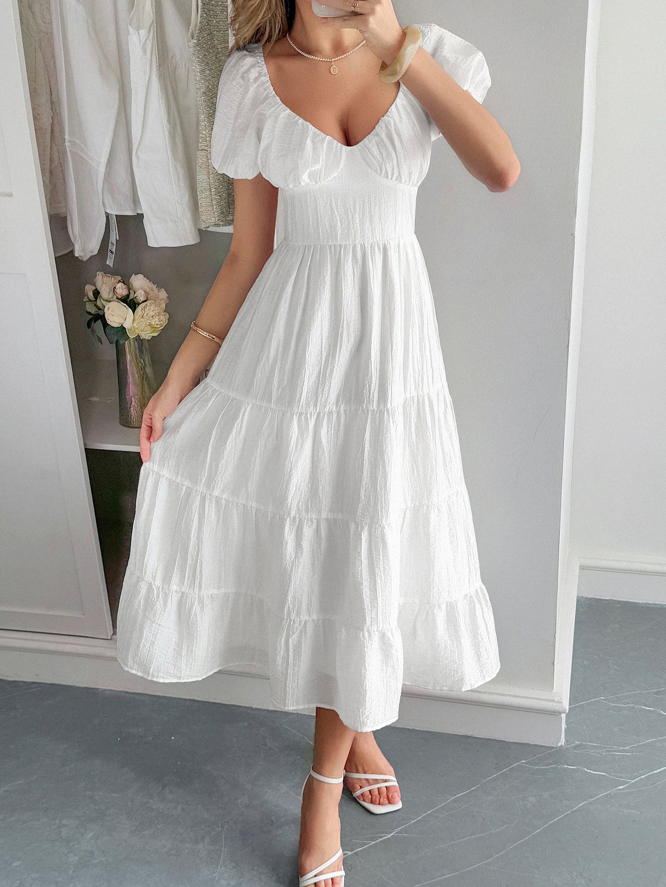 Robe Invitée Mariage Blanche Encolure V à Superpositions Coupe A