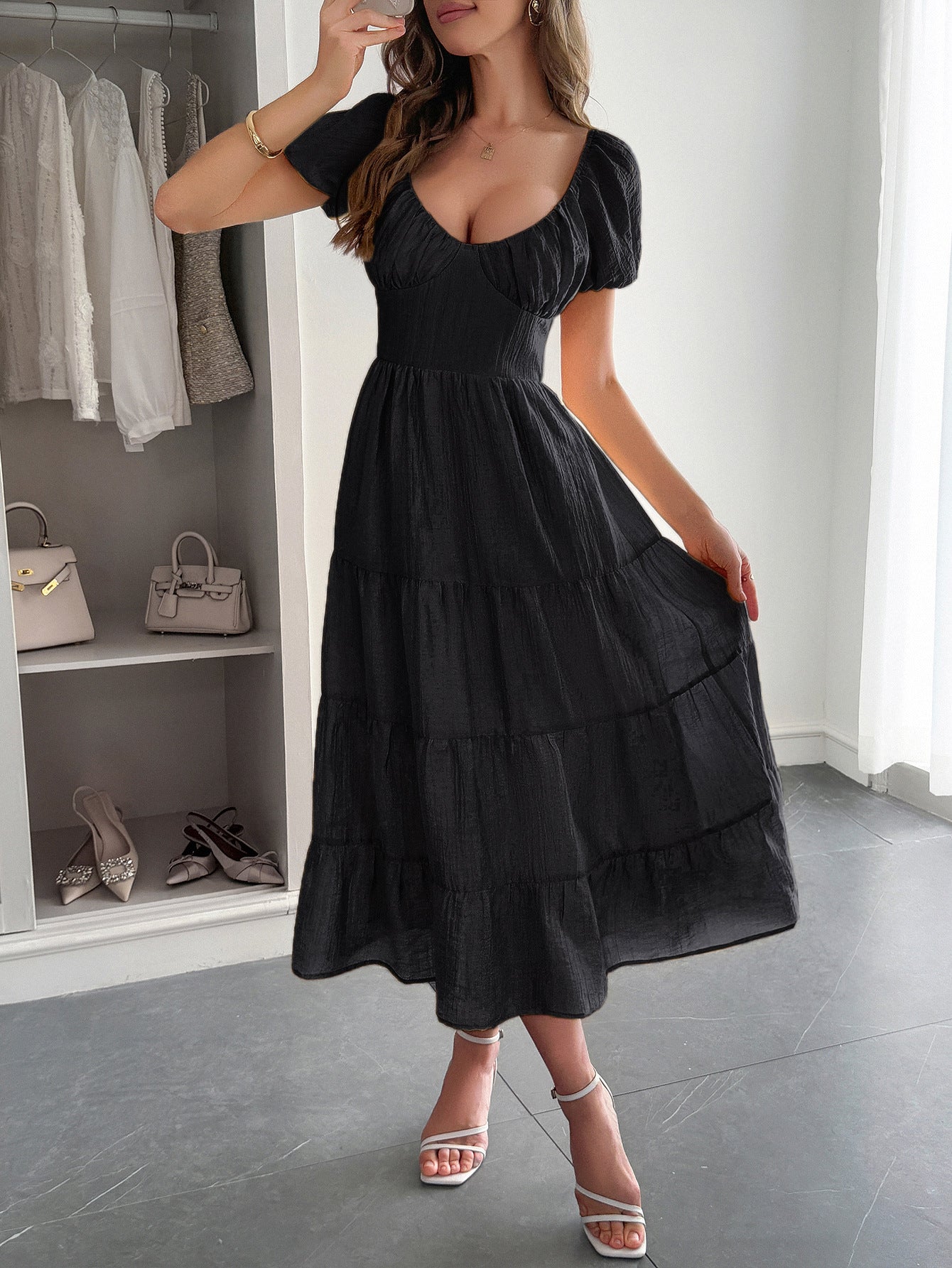 Robe Invitée Mariage Noire Encolure V à Superpositions Coupe A