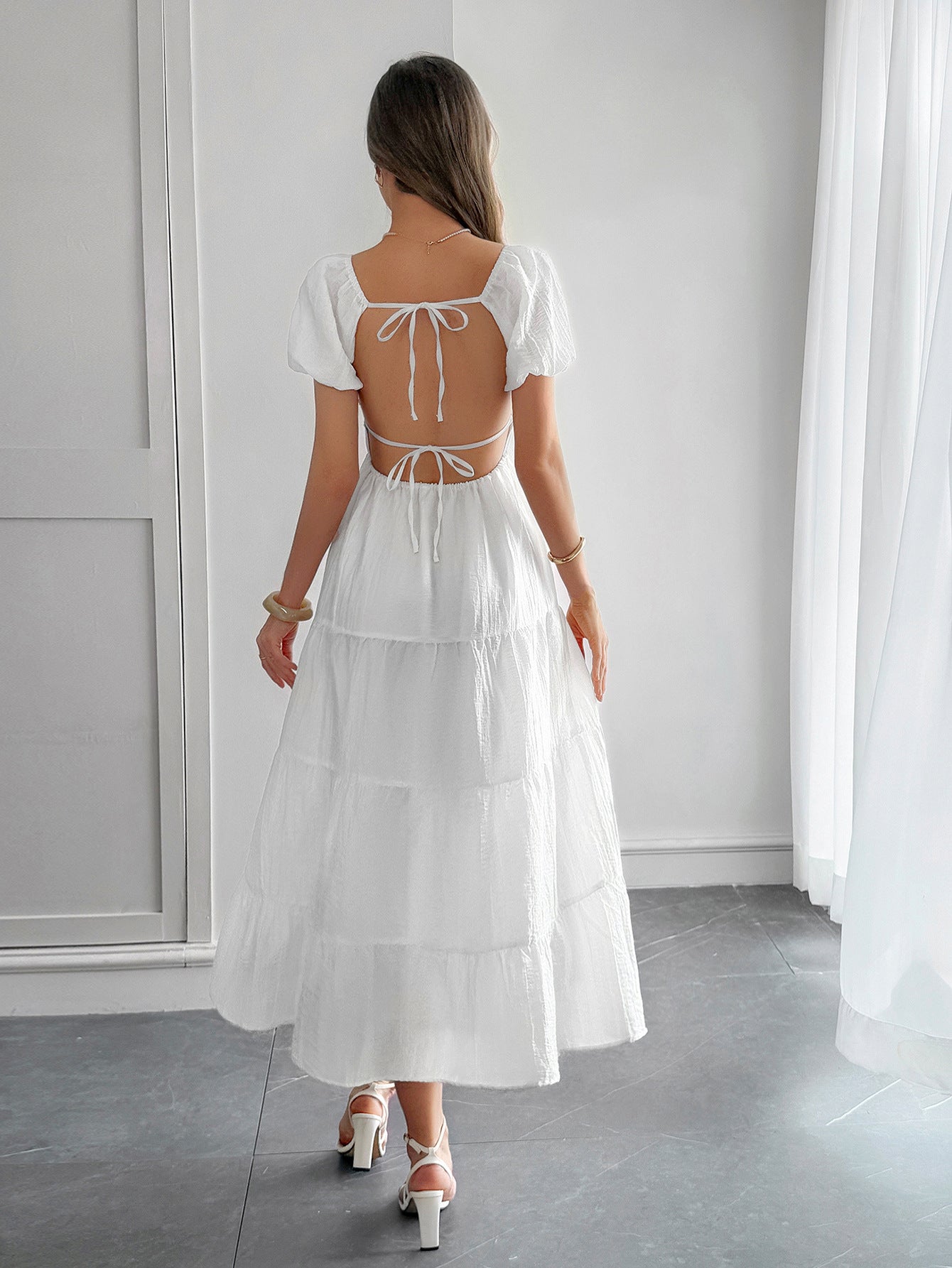 Robe Invitée Mariage Blanche Encolure V à Superpositions Coupe A